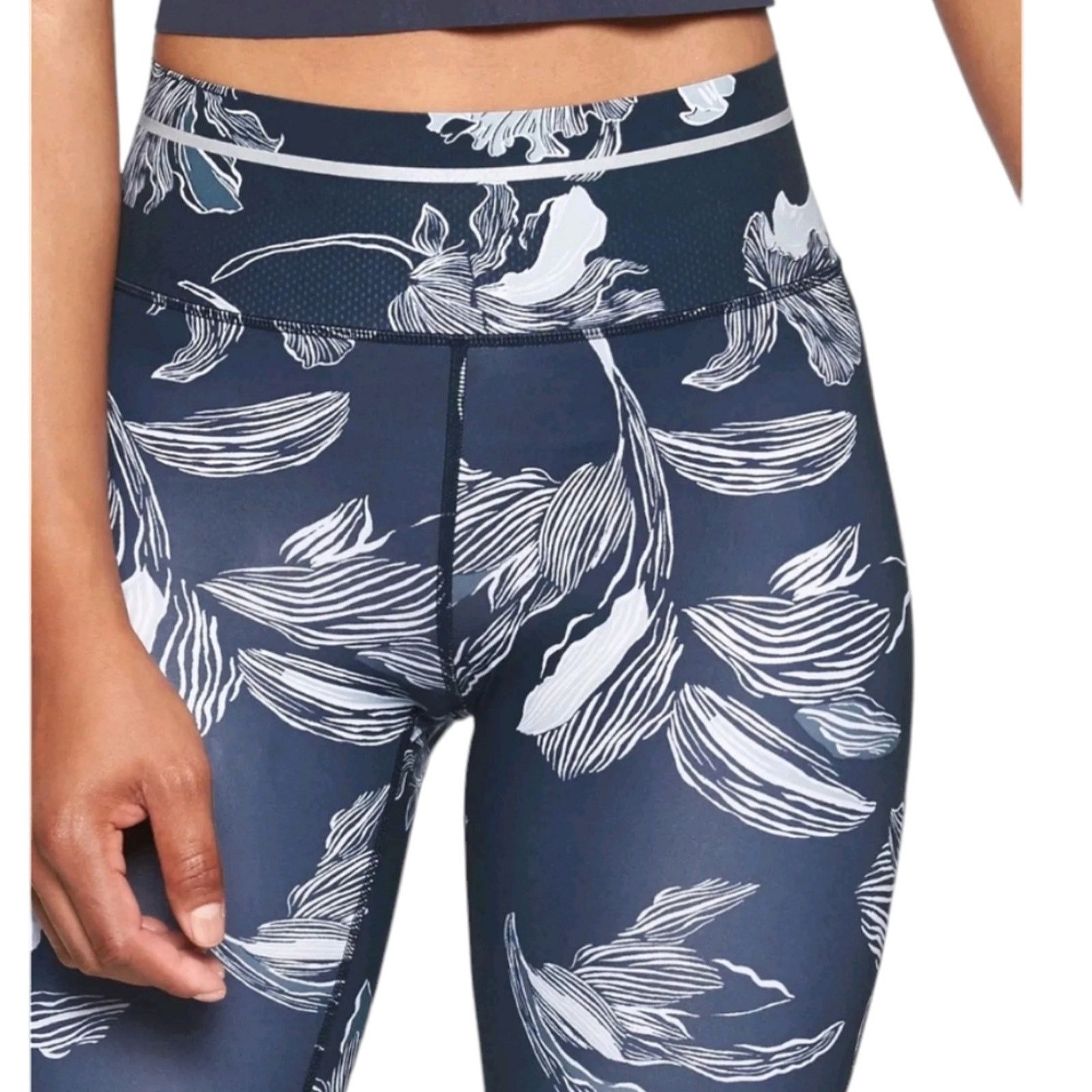 Athleta Athleta Floral Sonic Athletic Capri Navy Small Size 27" / US 4 / IT 40 - 3 Thumbnail