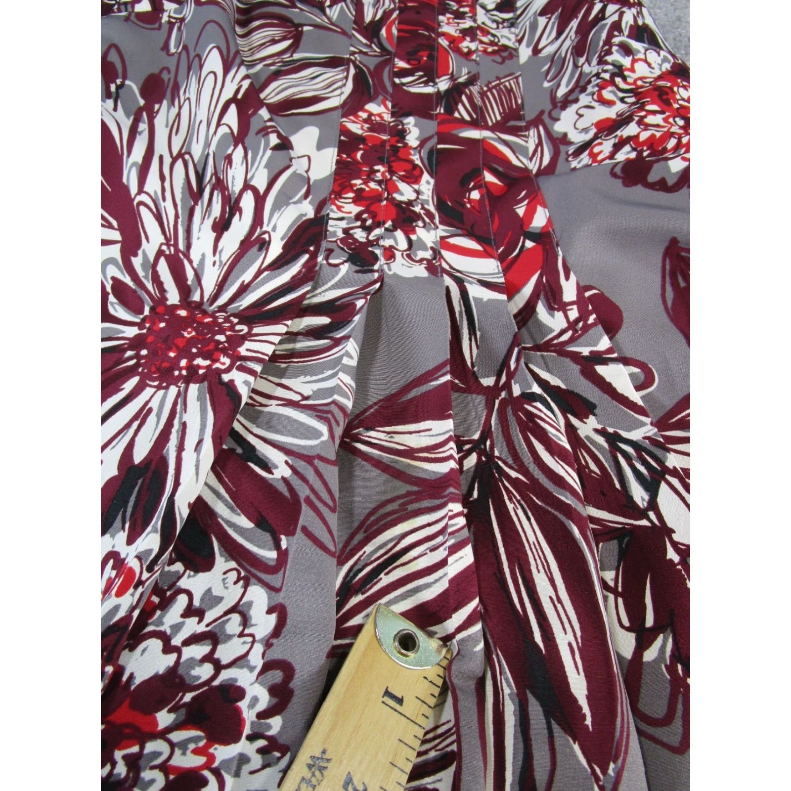Trina Turk Trina Turk Dress Womens XS Gray Red Brugundy A-Line Sleeveless Round Neck Zip Knee Length Floral Pattern Women's Clothing - 200 characters max Size XS / US 0-2 / IT 36-38 - 5 Thumbnail