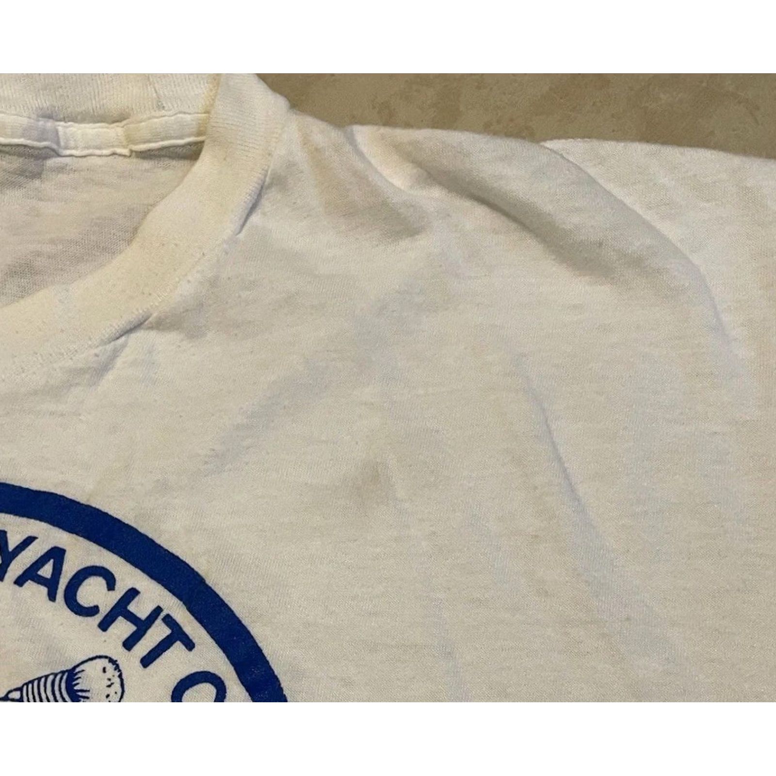 Vintage VINTAGE Bitter End Yacht Club Shirt M White_distressed 70s 80s Grunge Beach Surf Nautical Ocean Pacific California USA Mens T-Shirt Size US M / EU 48-50 / 2 - 7 Thumbnail