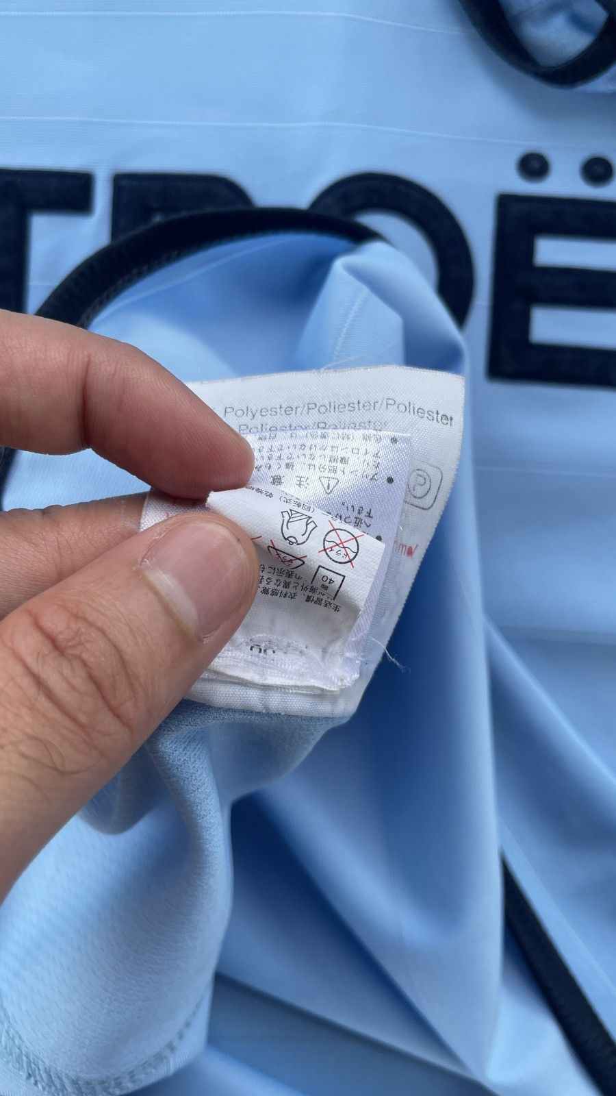 Other Vintage Celta Figo 2004/2005 Home Football Shirt Size US L / EU 52-54 / 3 - 10 Thumbnail