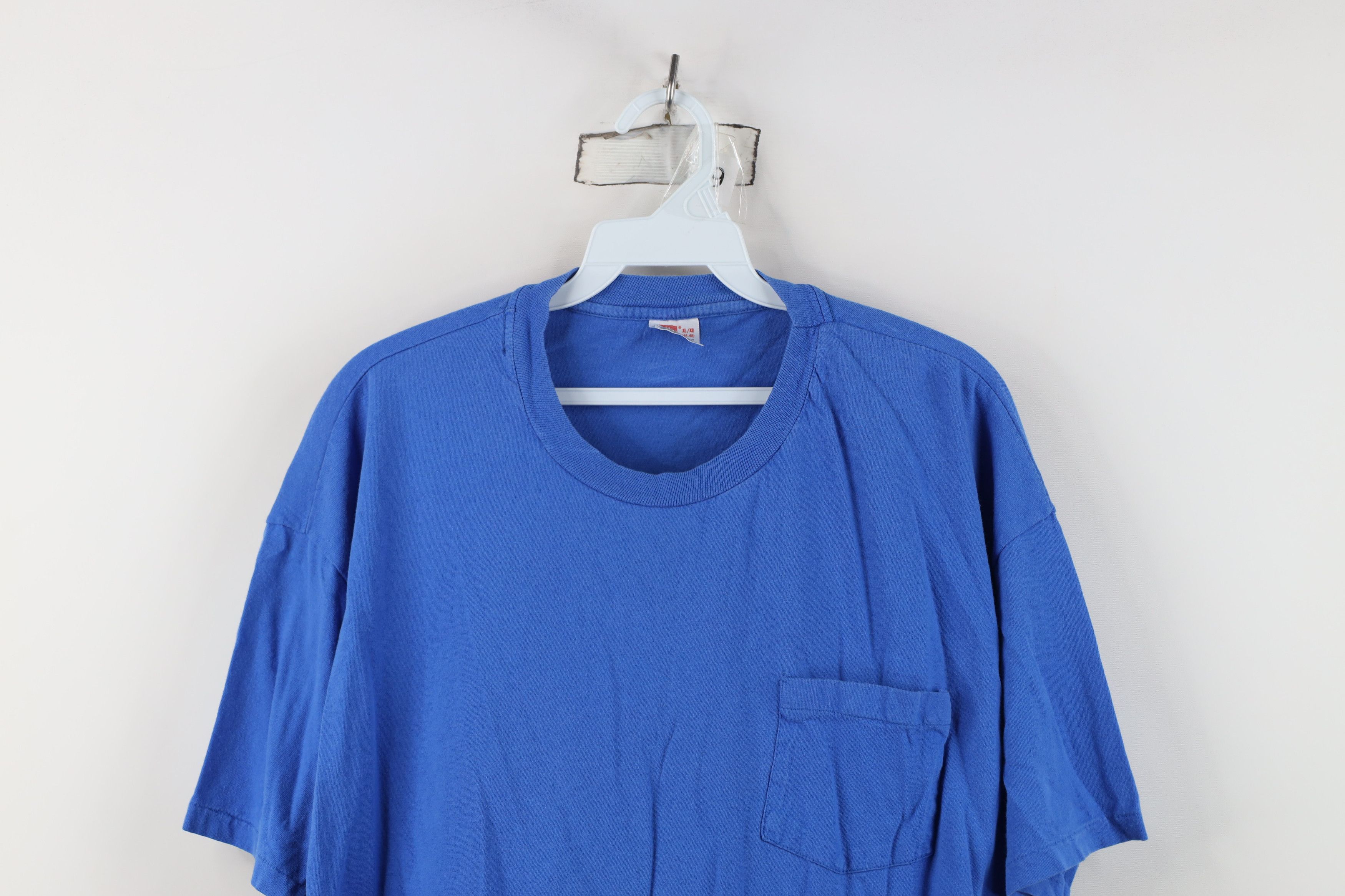 Hanes Vintage 90s Hanes Blank Cotton Pocket T-Shirt Royal Blue Size US XL / EU 56 / 4 - 2 Thumbnail