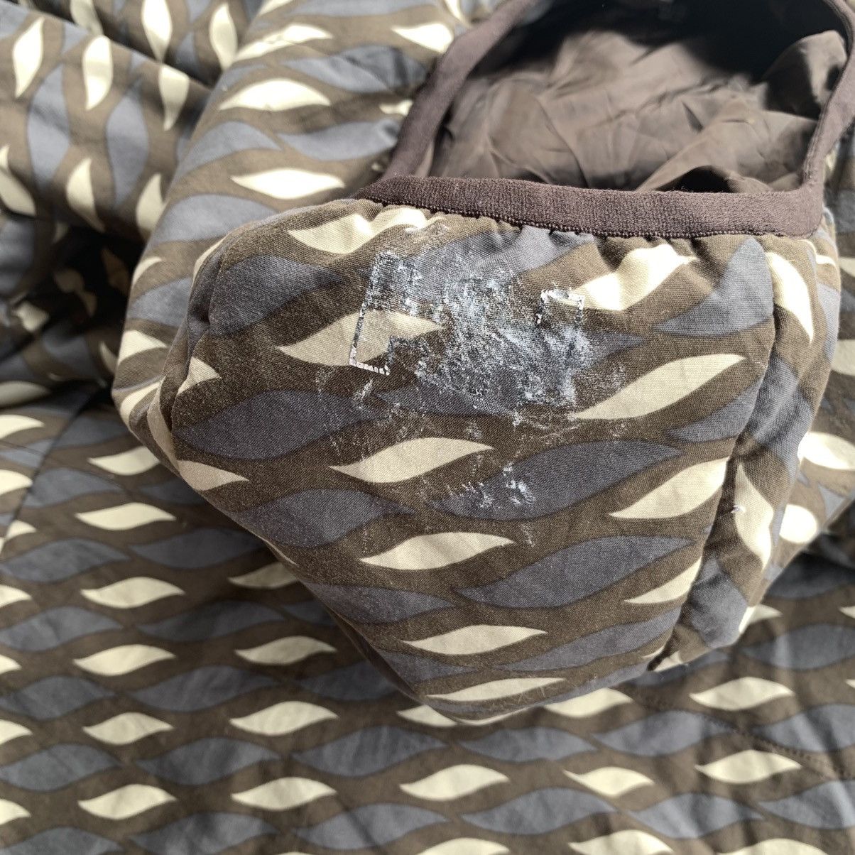 Helly Hansen Vintage Patterned Hooded Puffer Jacket Cream Geometric Print Size US M / EU 48-50 / 2 - 5 Thumbnail