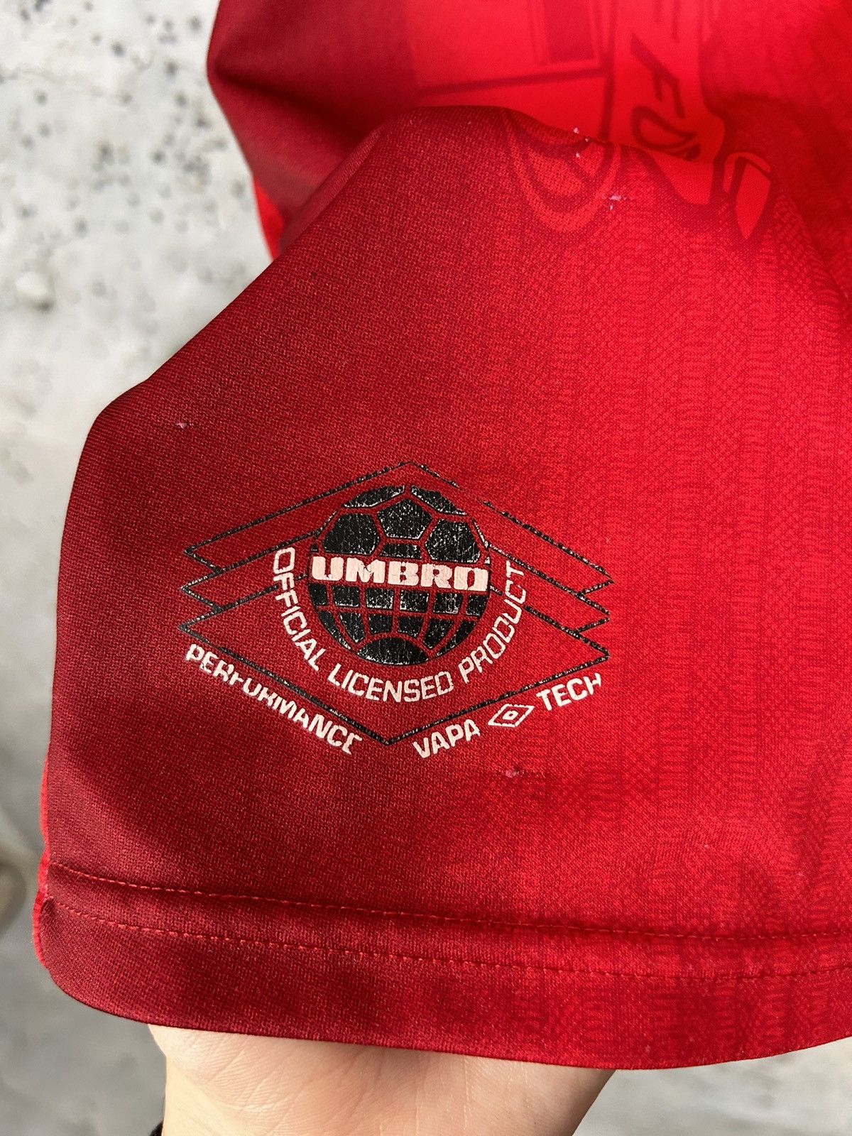 Vintage Vintage Umbro Manchester United 1997 Soccer Jersey Football Size US L / EU 52-54 / 3 - 8 Thumbnail