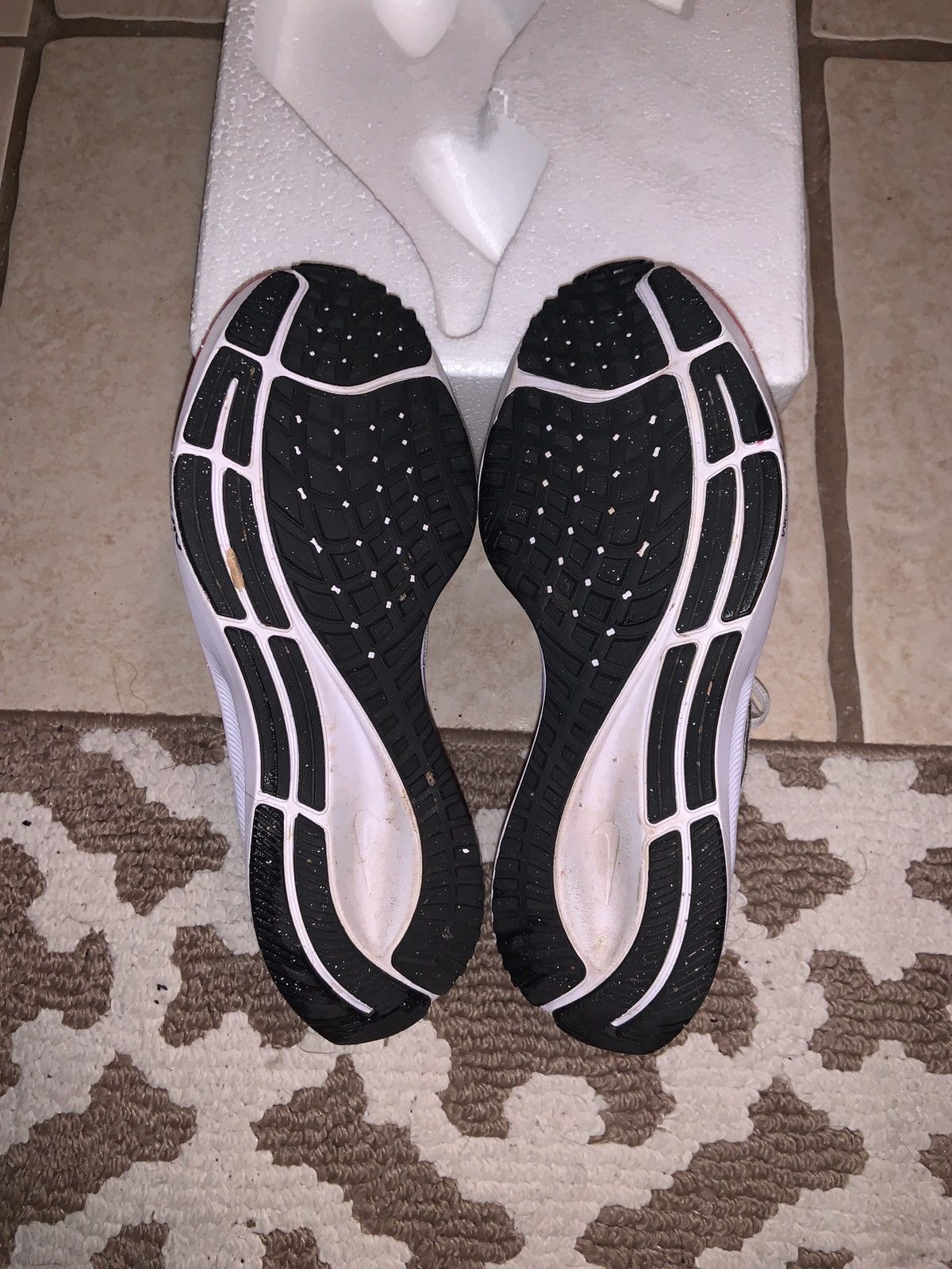 Nike Women’s Nike Air Zoom Pegasus 37 White Multi Color Size US 7.5 / IT 37.5 - 5 Thumbnail