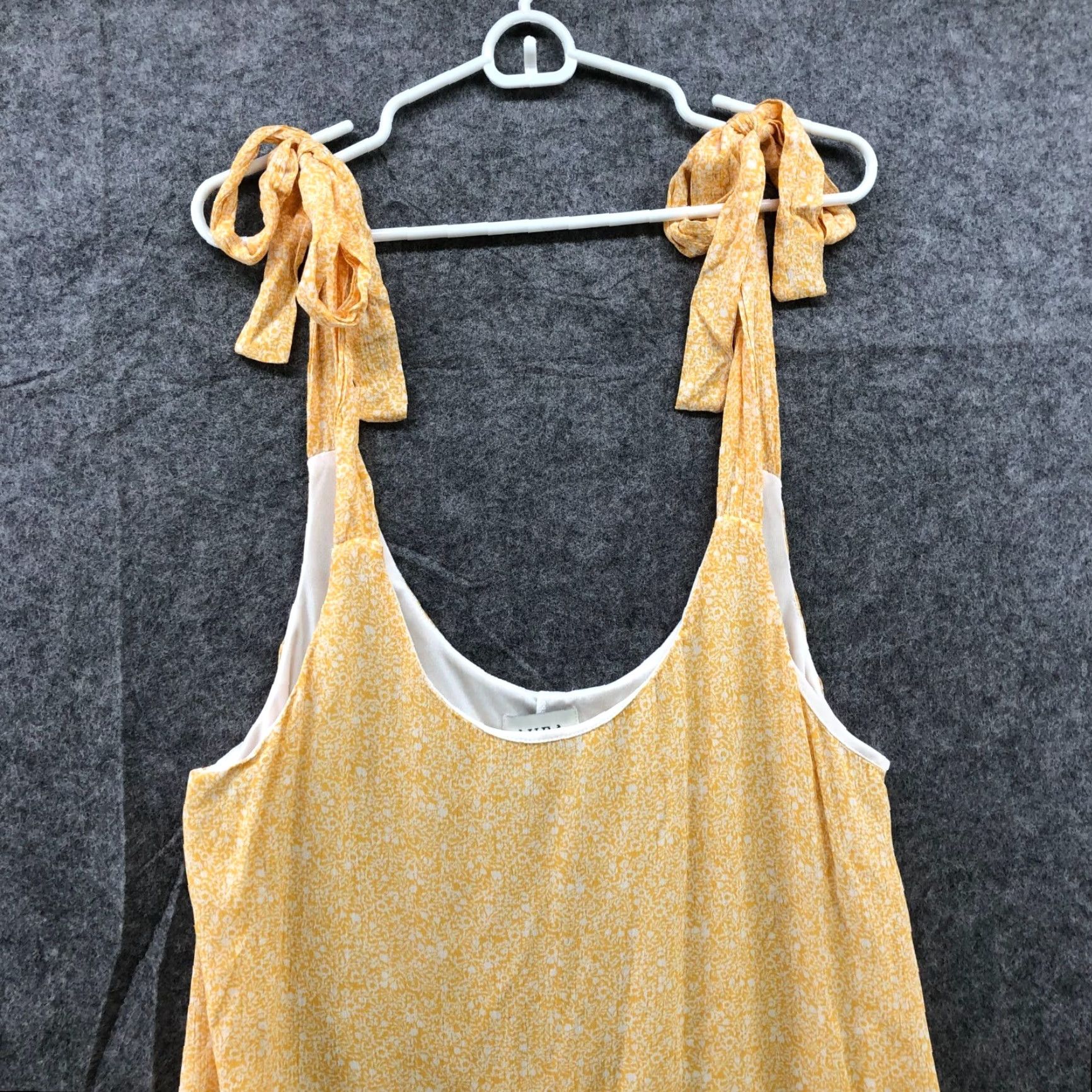 Vintage VINTAGE Aura Women's Mini Dress Sleeveless Yellow Floral Rayon Short A-Line Summer Spring Pockets Size M Size M / US 6-8 / IT 42-44 - 3 Thumbnail