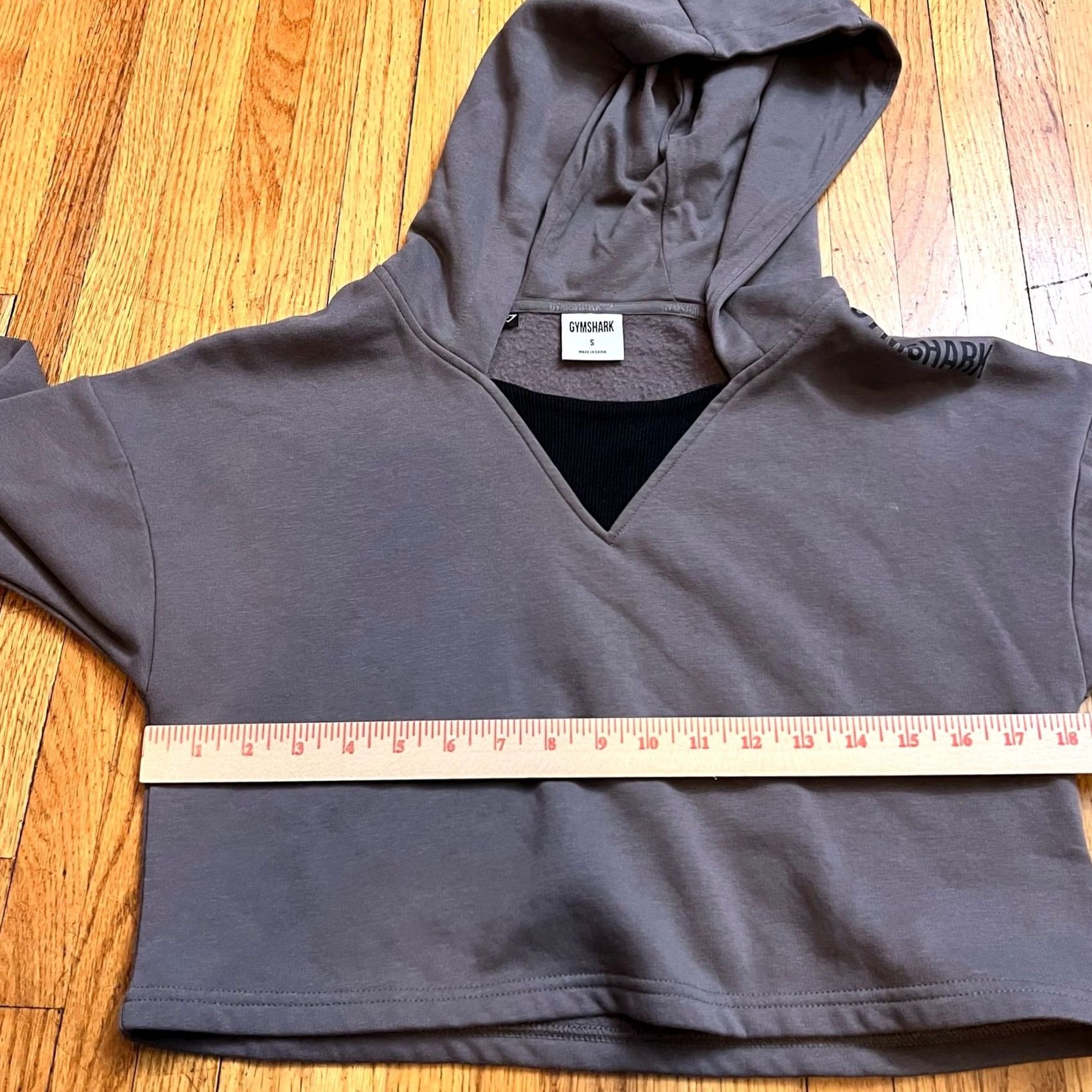 Gymshark Gymshark Hoodie Womens Small Cropped Sweatshirt Gray Purple S Womens Pullover Hoodie Cropped Sweatshirt Gray Purple Size S / US 4 / IT 40 - 6 Thumbnail