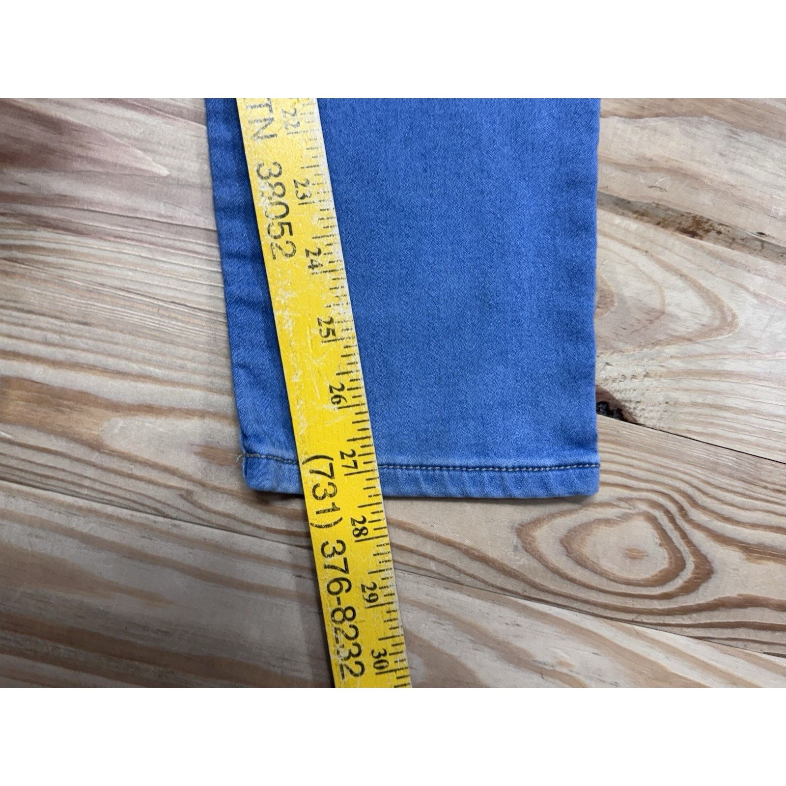 Jordache JORDACHE GIRLS SKINNY JEANS LIGHT BLUE SIZE 10 Size 32" / US 10 / IT 46 - 6 Thumbnail