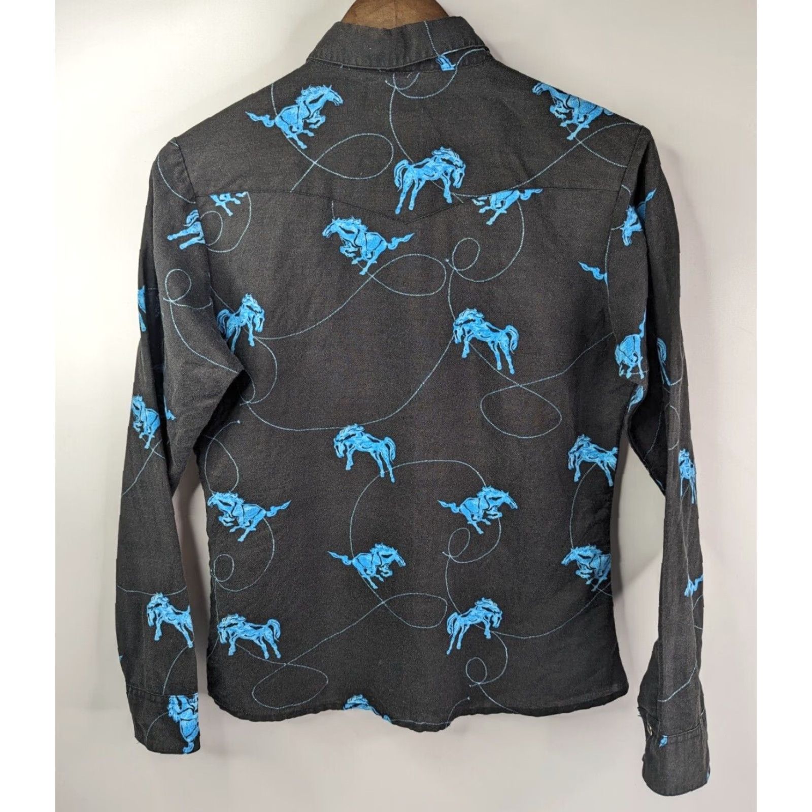 Wrangler VINTAGE Wrangler Blues Shirt Western Pearl Snap Bronco Riding Horse Rodeo Size Small Size US S / EU 44-46 / 1 - 5 Thumbnail