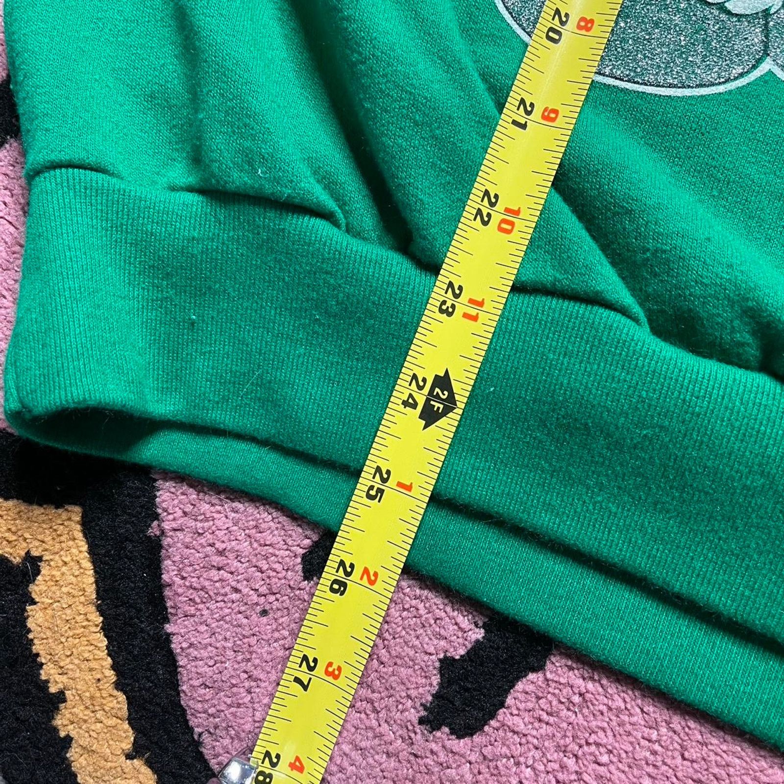 Disney × Mickey Mouse × Vintage Vtg Disney Mickey & Minnie Mouse Season Greeting Sweatshirt Size US L / EU 52-54 / 3 - 5 Thumbnail
