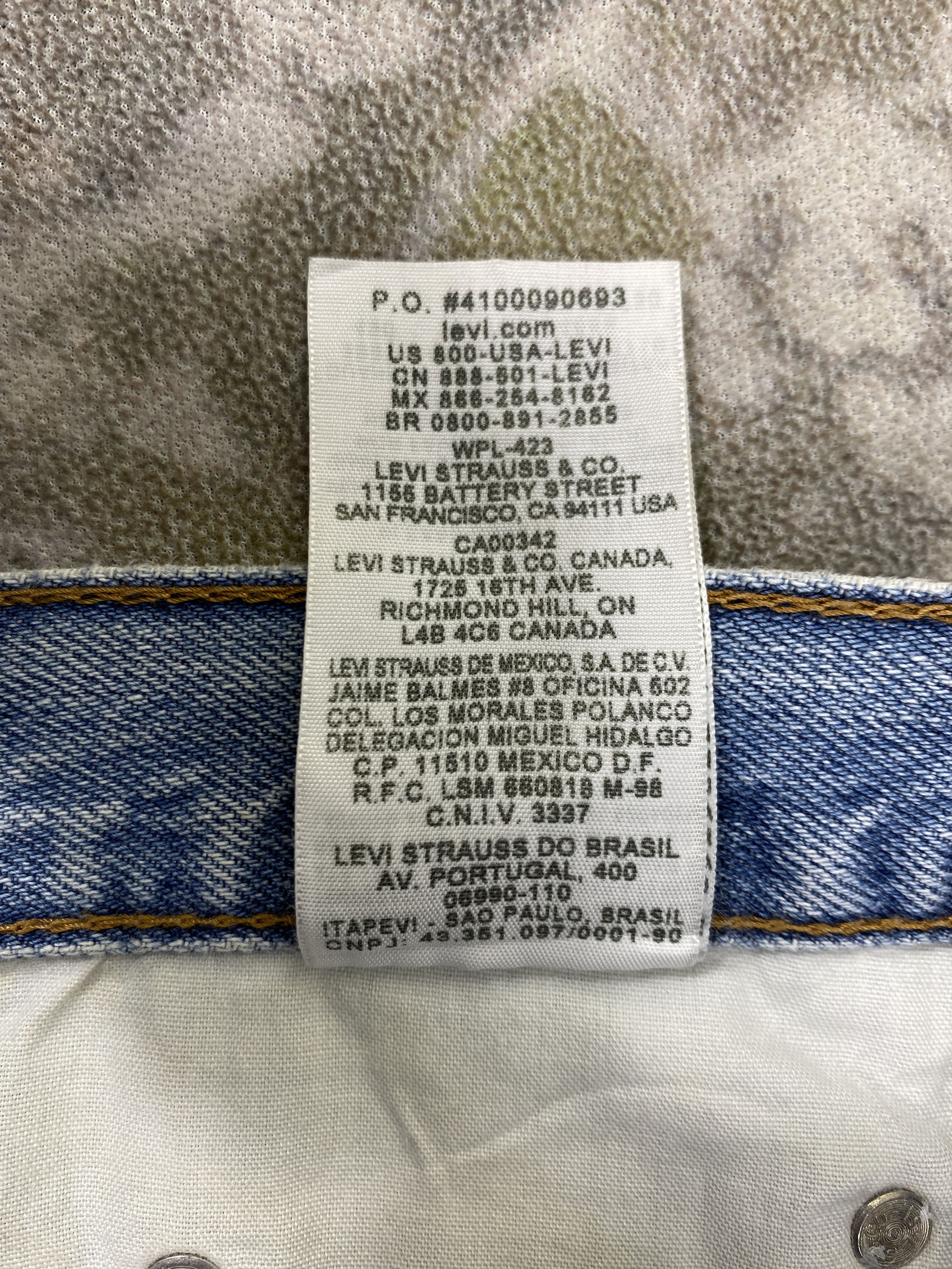 Levi's Light Wash Vintage Levi's 560 Jeans 39x29 Denim -JN842 Size US 39 - 12 Thumbnail