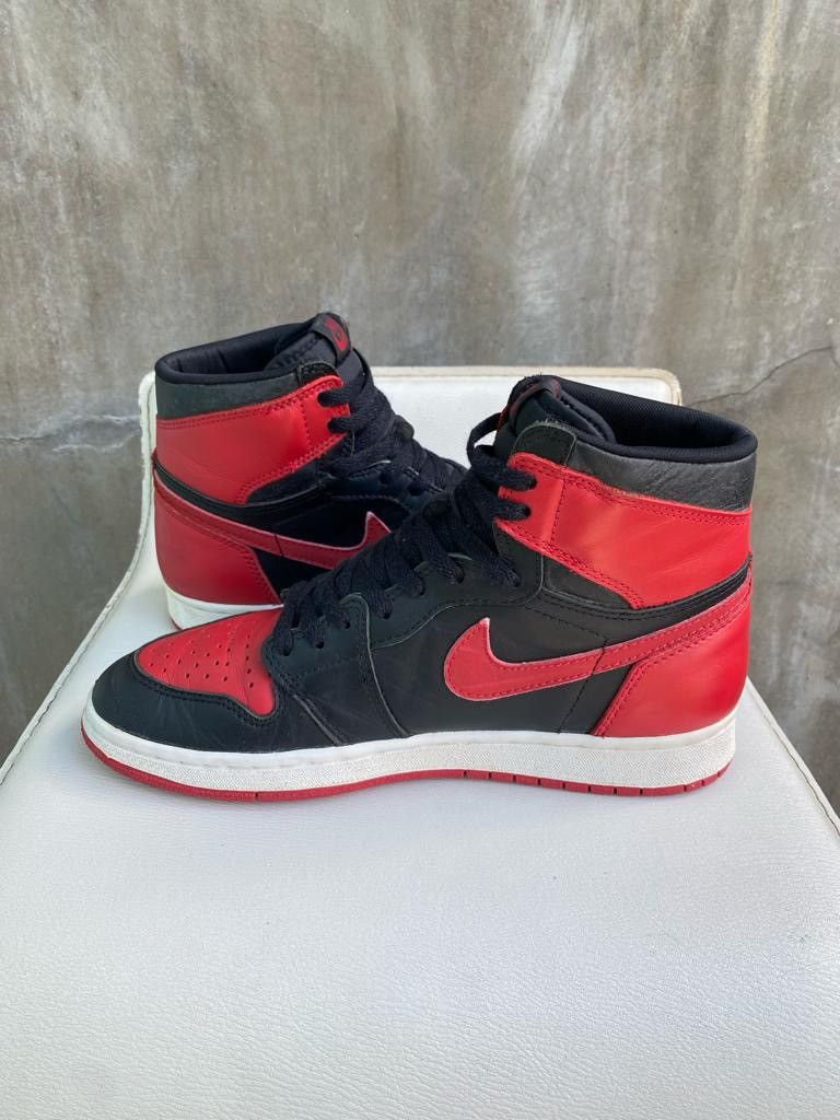 Nike 1994 Jordan 1 Breds Size US 8 / EU 41 - 13 Thumbnail