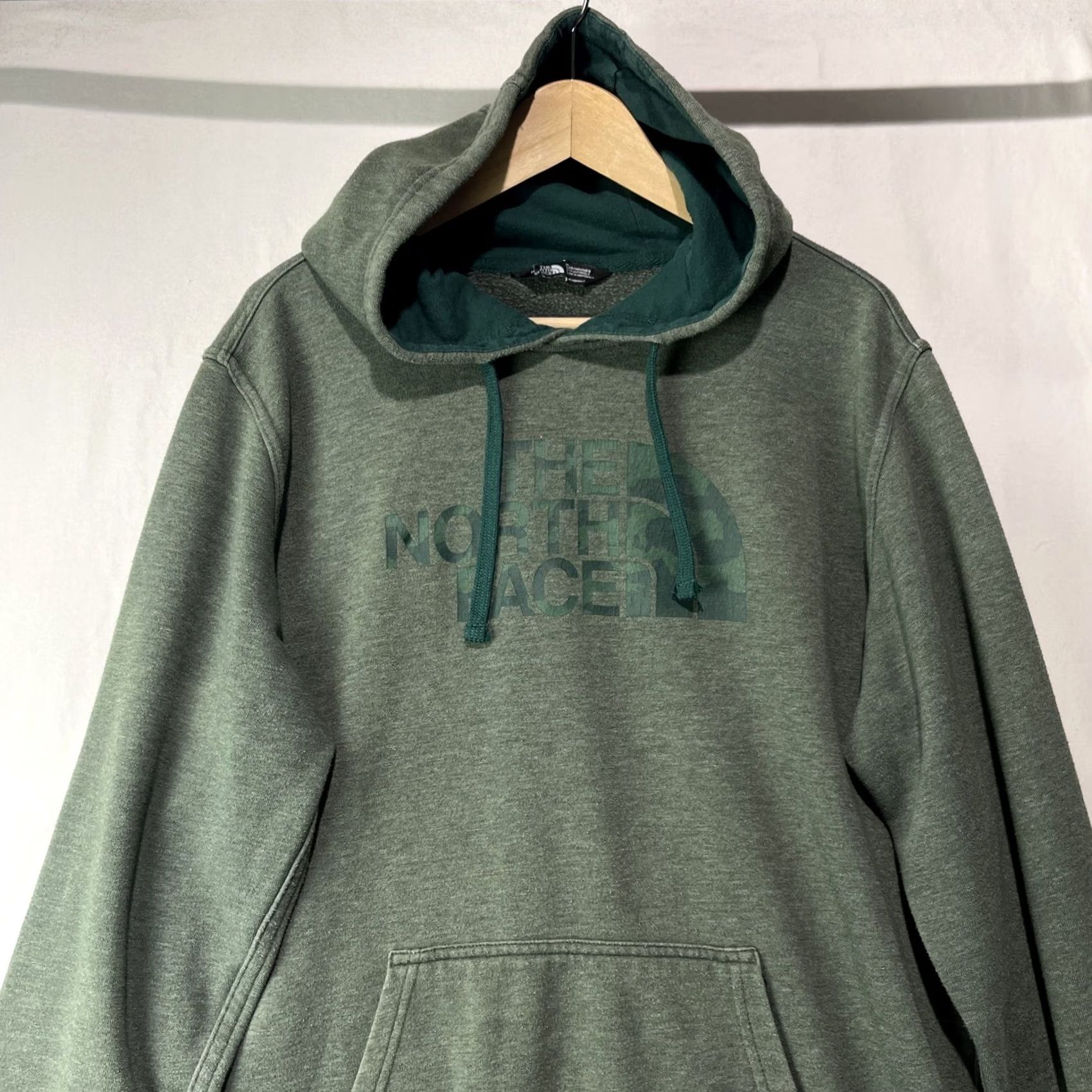 The North Face The North Face Hoodie Mens Large Green Half Dome Logo Fleece Graphic Print Pullover Classic Logo Size US L / EU 52-54 / 3 - 2 Thumbnail