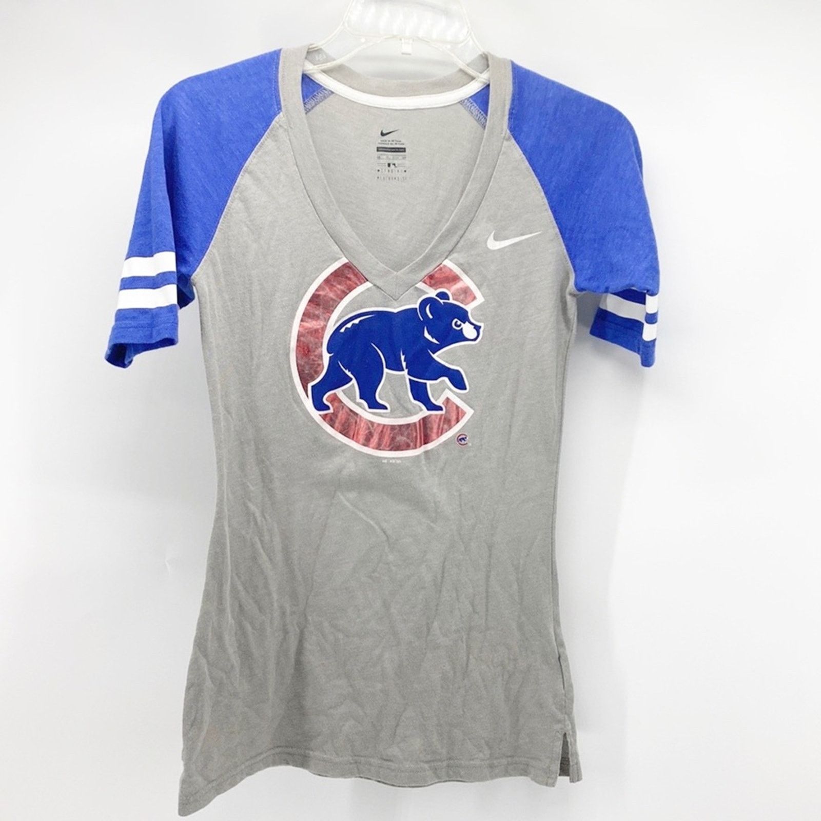 Nike Nike Chicago Cubs baseball tee longline fitted v neck Y2K Size XS / US 0-2 / IT 36-38 - 1 Thumbnail