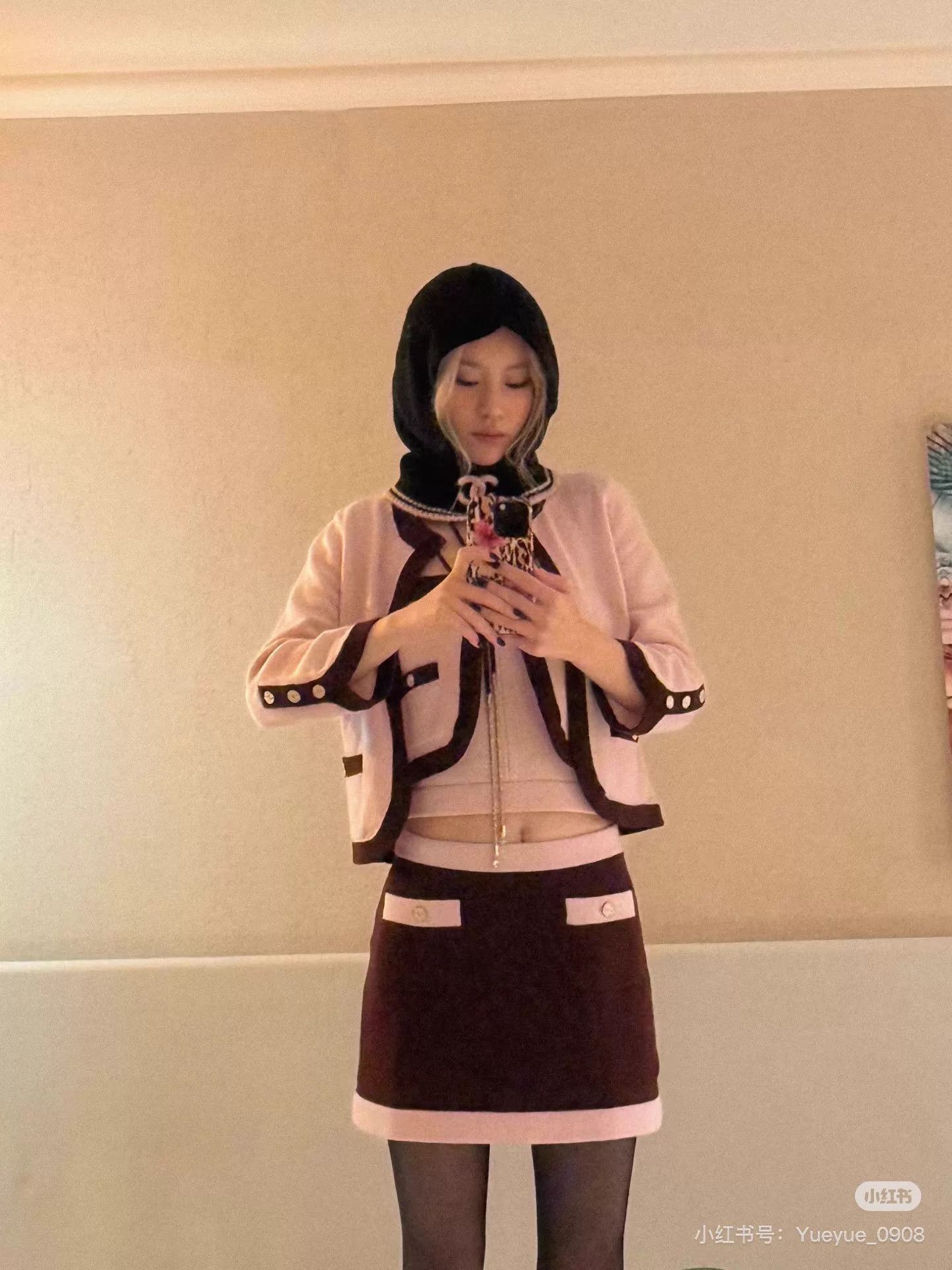 Chanel Chanel 25A Brown & Pink Cashmere Knit Mini Skirt 36 Size 26" / US 2 / IT 38 - 9 Thumbnail
