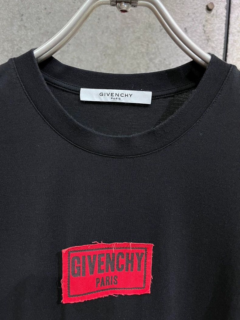 Givenchy Givenchy Short-sleeved T-shirt with black logo, size L Size US L / EU 52-54 / 3 - 2 Thumbnail