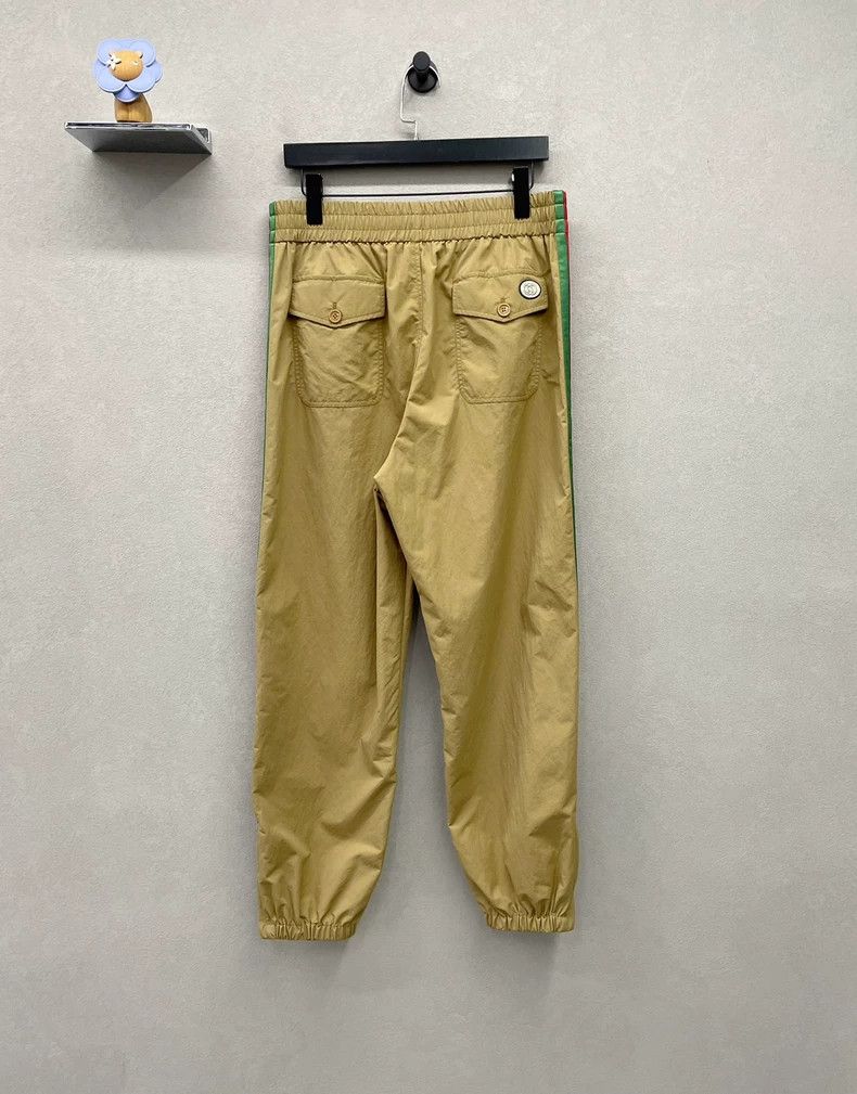 Gucci Gucci Red and green striped khaki trousers on the side 2502 Size US 32 / EU 48 - 2 Thumbnail