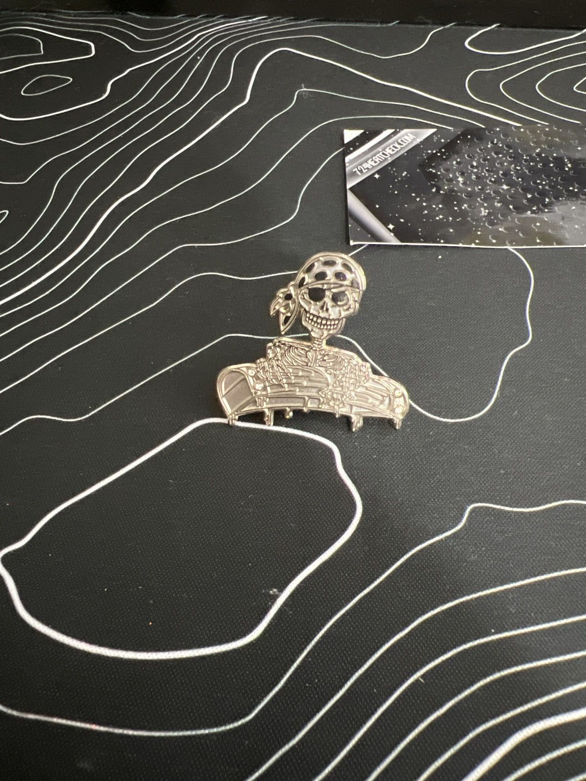 Hat Club × MyFitteds 724heatcheck Pirate hat pin Size ONE SIZE - 2 Thumbnail