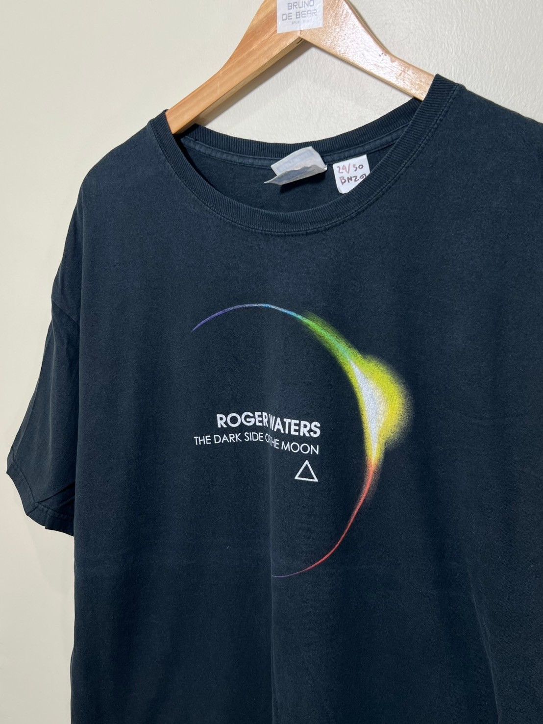 Band Tees × Vintage Vintage 00's Dark Side of the Moon Roger Waters shirt bnz01 Size US XL / EU 56 / 4 - 1 Thumbnail