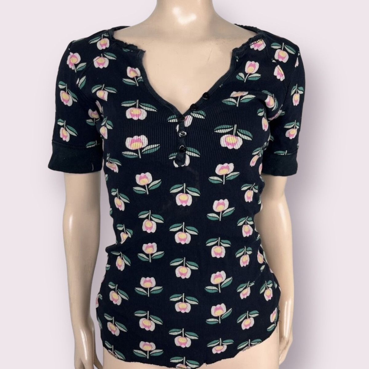 Vintage VTG Y2k Tulip Short Sleeve T-shirt Size M / US 6-8 / IT 42-44 - 1 Thumbnail
