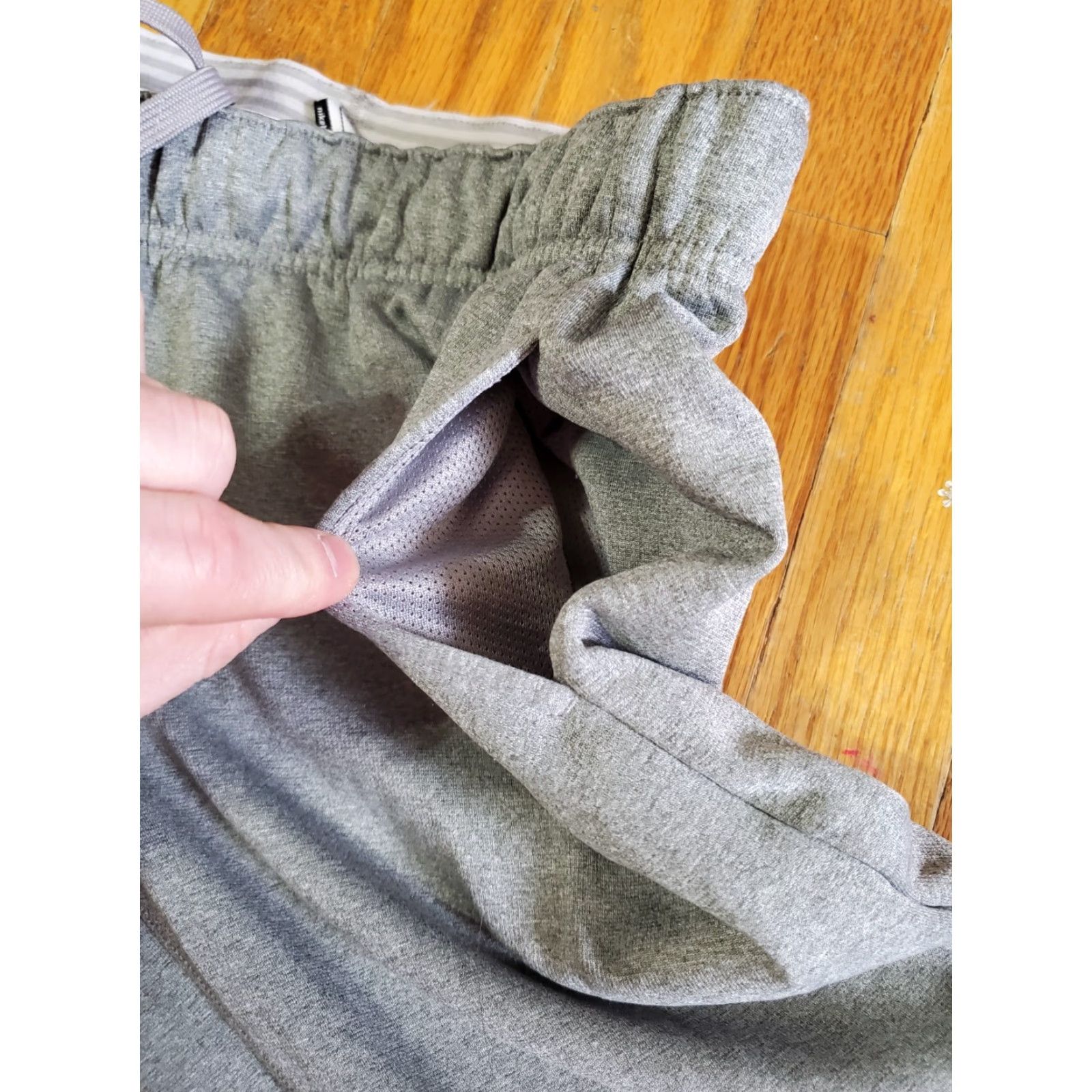 Nike Nike Therma Fit Pants Mens Size M Activewear Fleece Gray 424171-063 Pockets Adjustable Waist Size US 31 - 6 Thumbnail