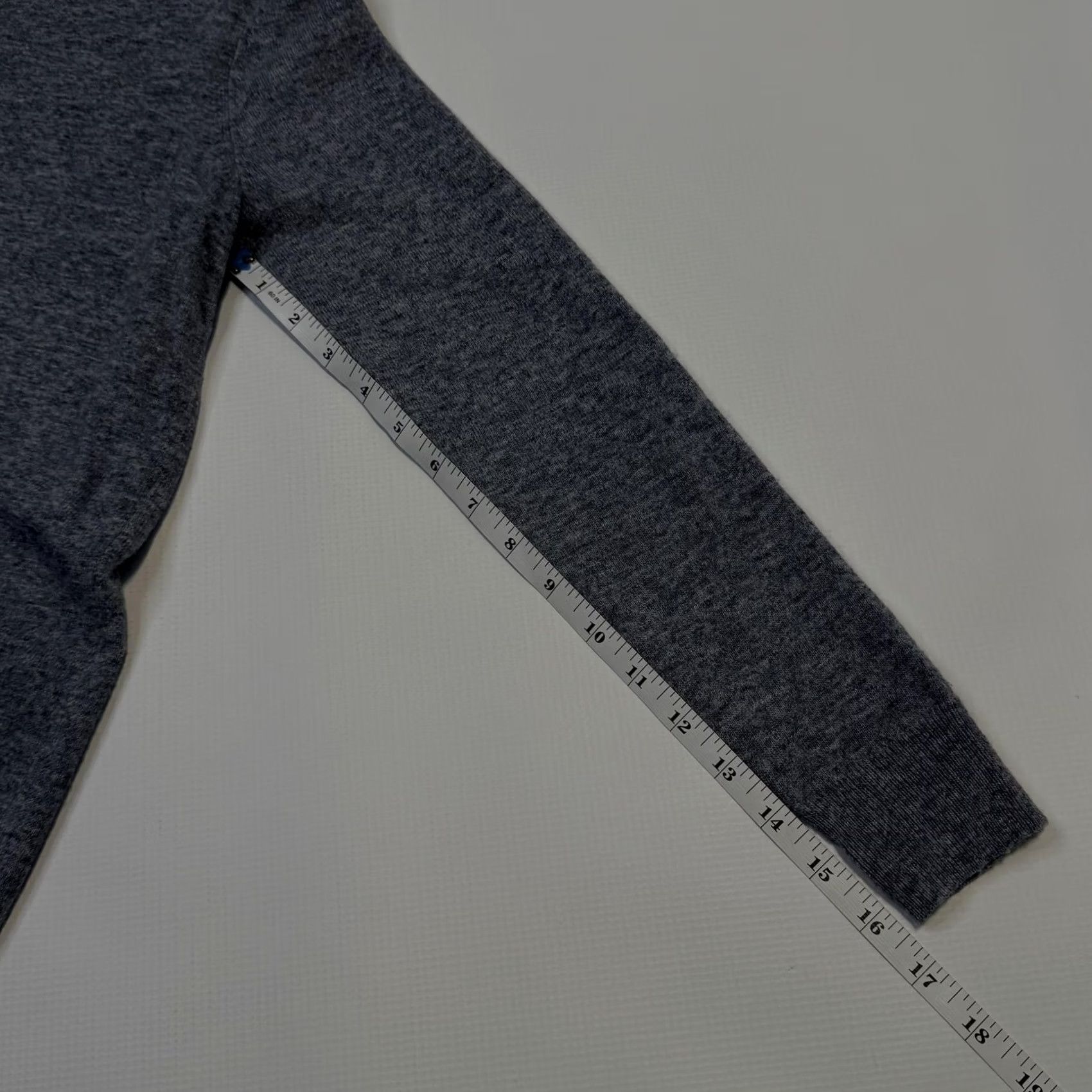 Boden VINTAGE Boden Sweater Womens Small Gray Polar Bear Intarsia Crewneck Soft Knit Pullover Size S / US 4 / IT 40 - 8 Thumbnail