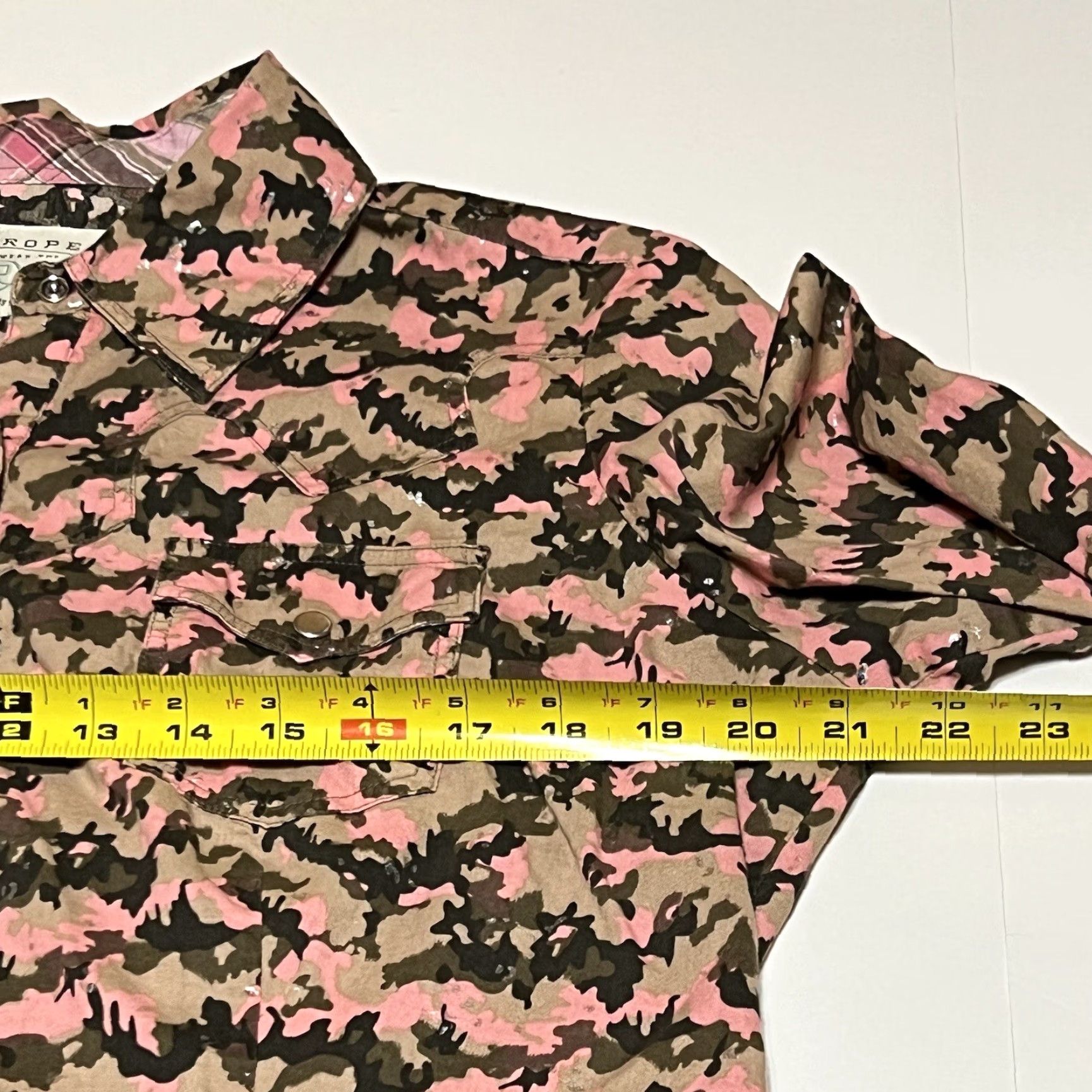 Roper Roper Long Sleeve Pearl Snap Western Shirt Juniors XL Women Pink Camo Silver Multicolor Pearl Snap Western Shirt Size XL / US 12-14 / IT 48-50 - 6 Thumbnail
