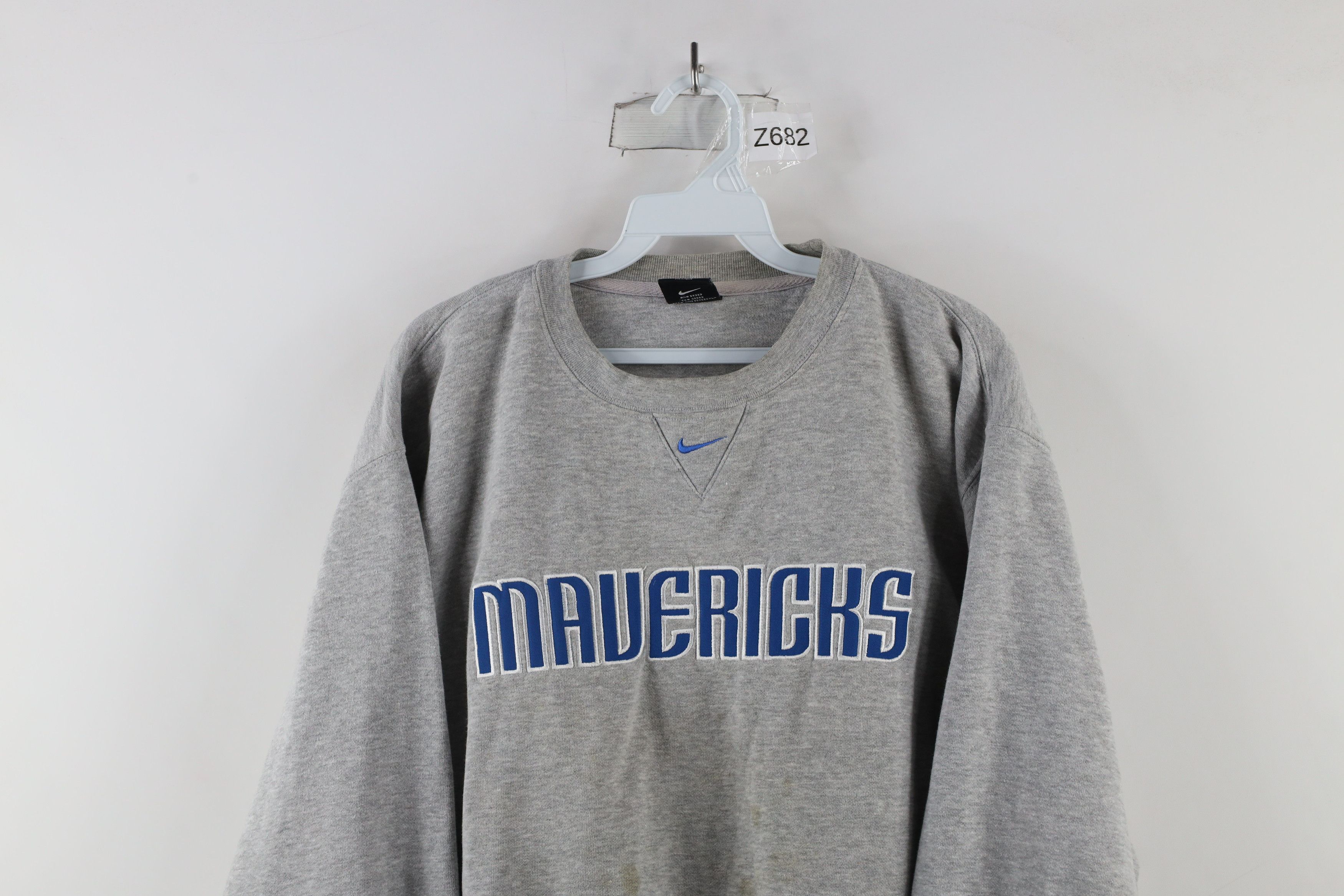 Nike Vintage Nike Swoosh Dallas Mavericks Basketball Sweatshirt Size US M / EU 48-50 / 2 - 2 Thumbnail