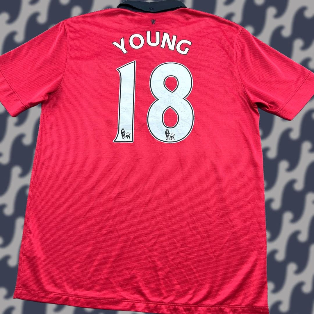 Nike Nike Manchester United Ashley Young 2013 2014 Home Jersey Football Mens L Red Jersey Mens Shirts Size US L / EU 52-54 / 3 - 1 Thumbnail