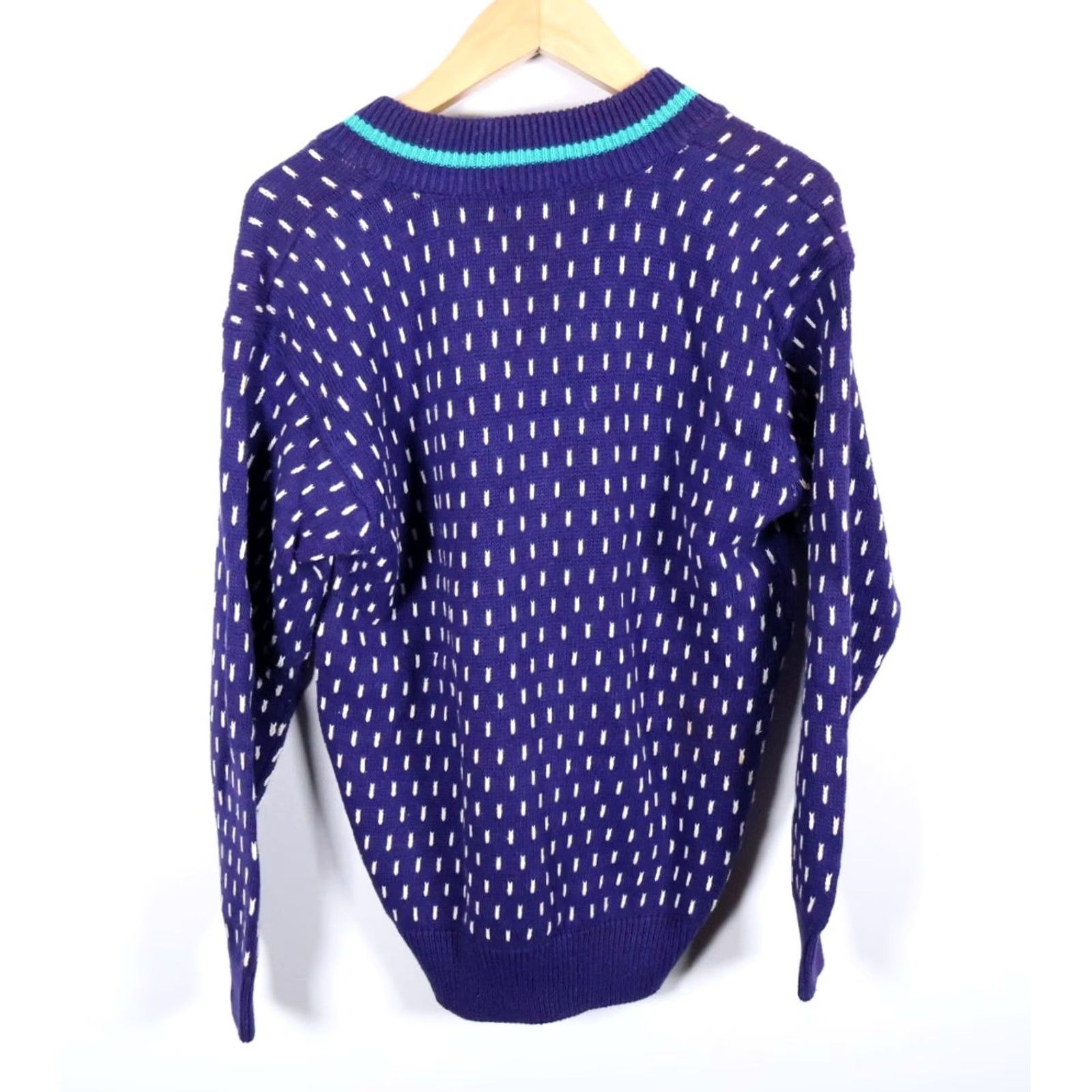 Vintage VINTAGE Boundary Waters Women's Large 90s Tennis Sweater Blue Birdseye V-Neck Cotton Ramie Blend Pullover Size L / US 10 / IT 46 - 2 Thumbnail