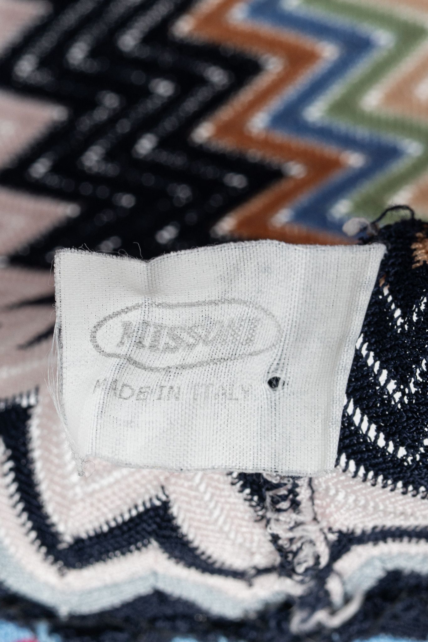 Missoni Missoni Pink & Navy Chevron Knit T-Shirt Size M / US 6-8 / IT 42-44 - 7 Thumbnail