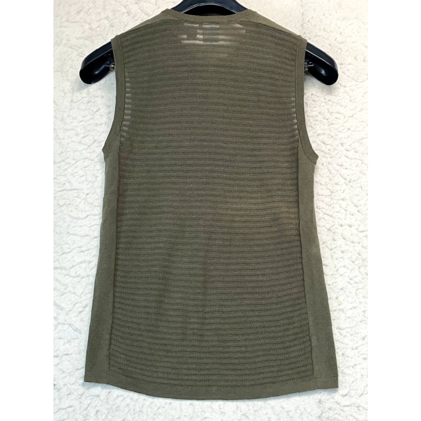 Armani Exchange Vtg Armani Exchange Tank Top Quilted Sleeveless Open Kint Size Small Size S / US 4 / IT 40 - 2 Thumbnail