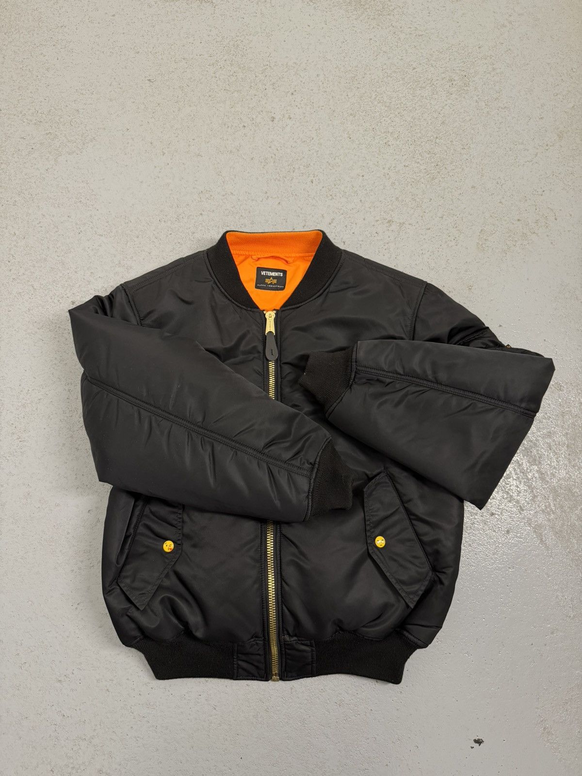 Alpha Industries × Vetements Vetements x Alpha Industries Reversible Bomber Jacket Size US XS / EU 42 / 0 - 11 Thumbnail