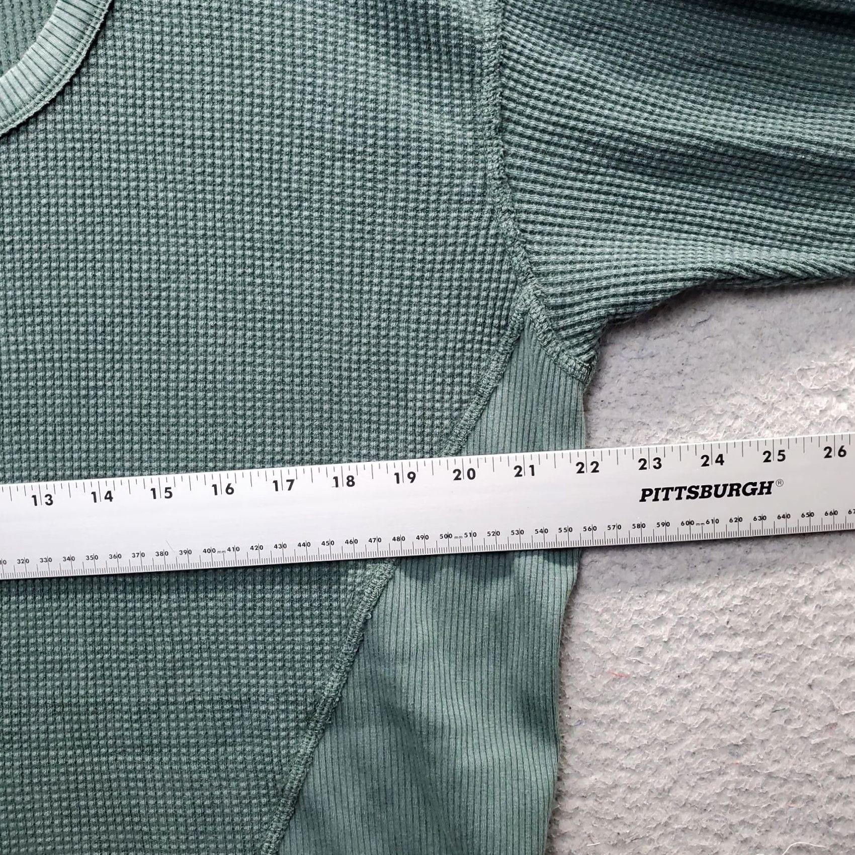 Vintage Offline by Aerie T-Shirt Womens XS Green Oversized Slit Round Neck Wool? Size XS / US 0-2 / IT 36-38 - 4 Thumbnail