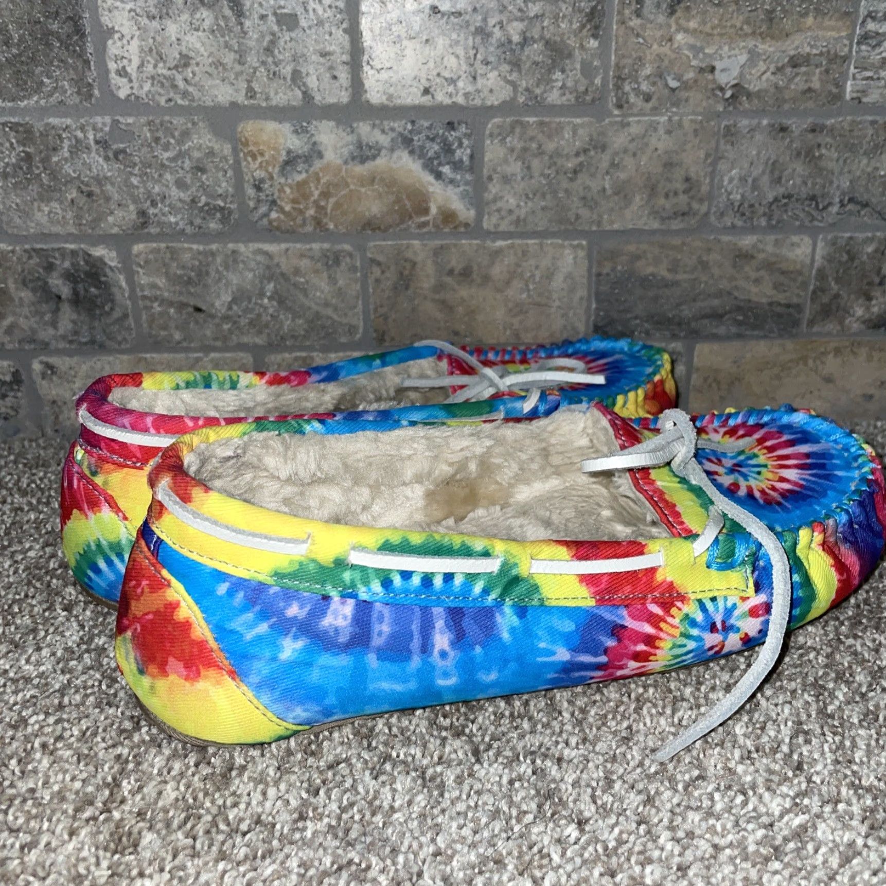 Minnetonka Minnetonka Slippers Womens Size 7 Blue Tie Dye Slip On Moccasin Size US 7 / IT 37 - 2 Thumbnail