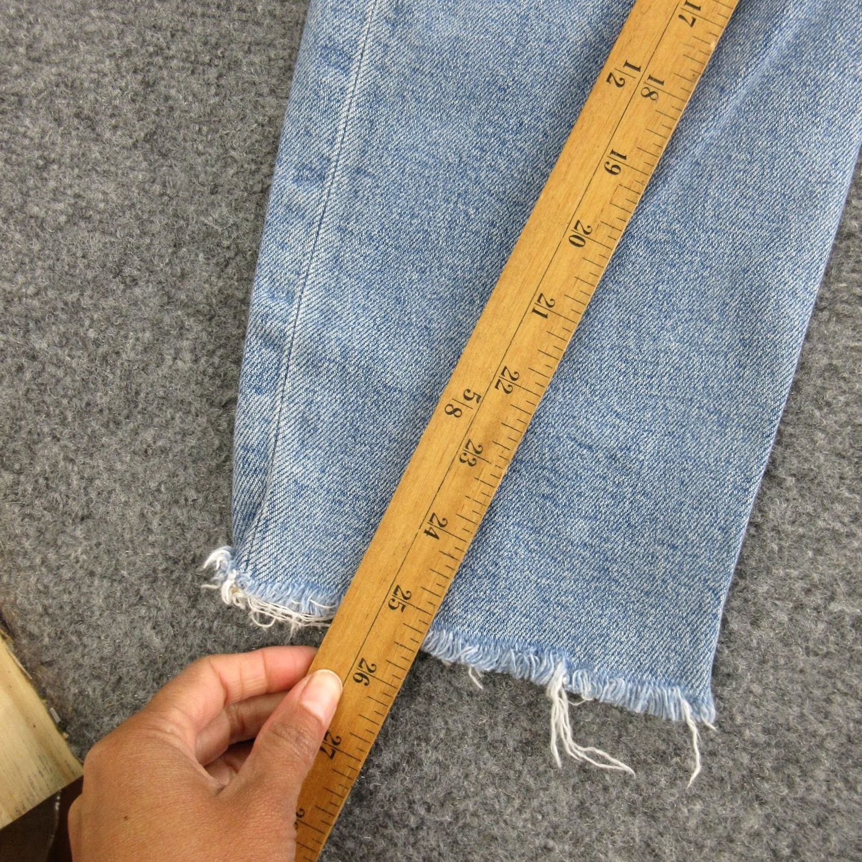 RE/DONE RE/DONE Jeans Womens 28 Light Blue High Rise Straight Raw Hem Distressed Denim Size 28" / US 6 / IT 42 - 4 Thumbnail