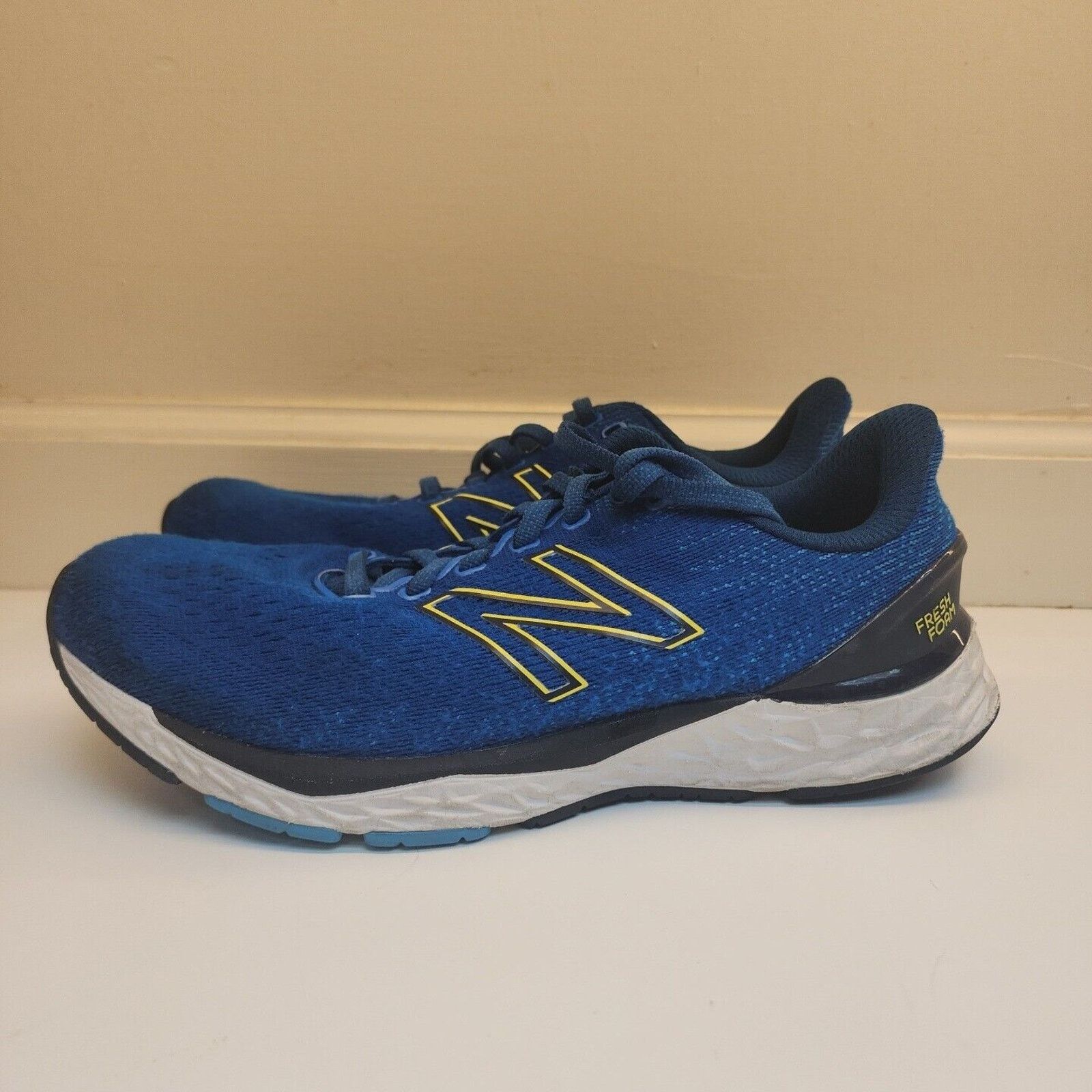 New Balance New Balance Men's 6.5 Running Shoe Size US 6.5 / EU 39-40 - 4 Thumbnail