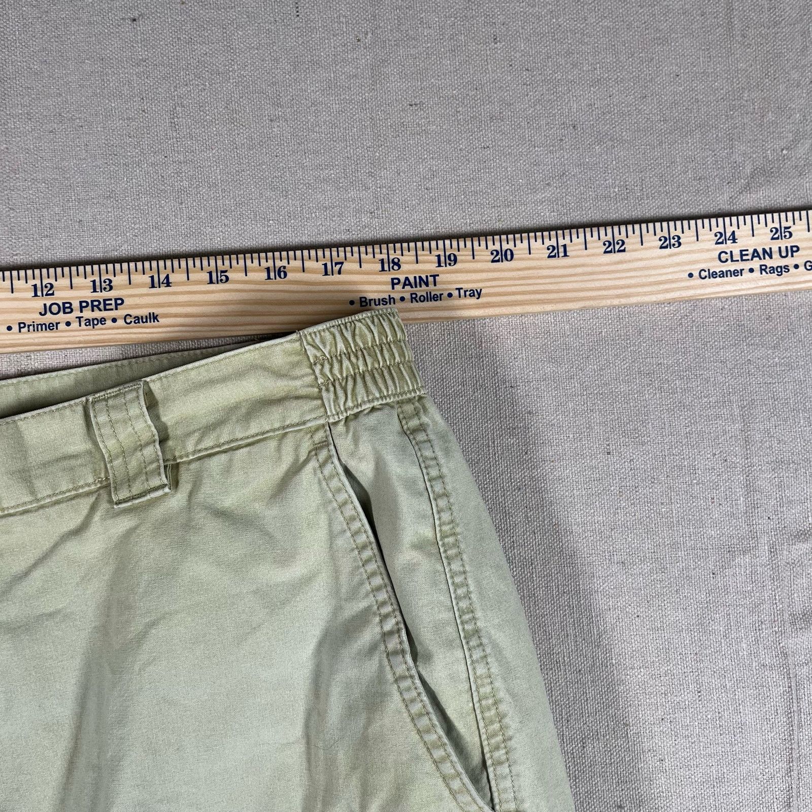 L.L. Bean Vintage L.L. Bean Cargo Shorts Mens 38 Comfort Waist Y2K Tan Size US 38 / EU 54 - 5 Thumbnail