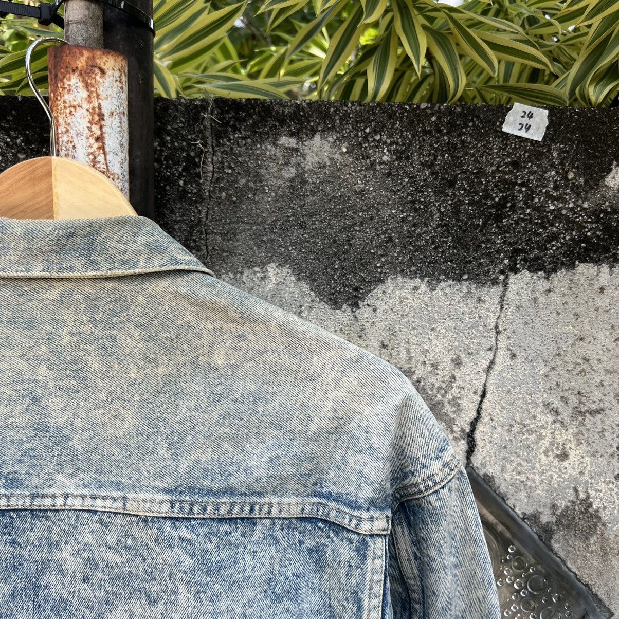 Japanese Brand “RARE” ACID WASH TYPE-3 DENIM JACKET Size US L / EU 52-54 / 3 - 19 Thumbnail