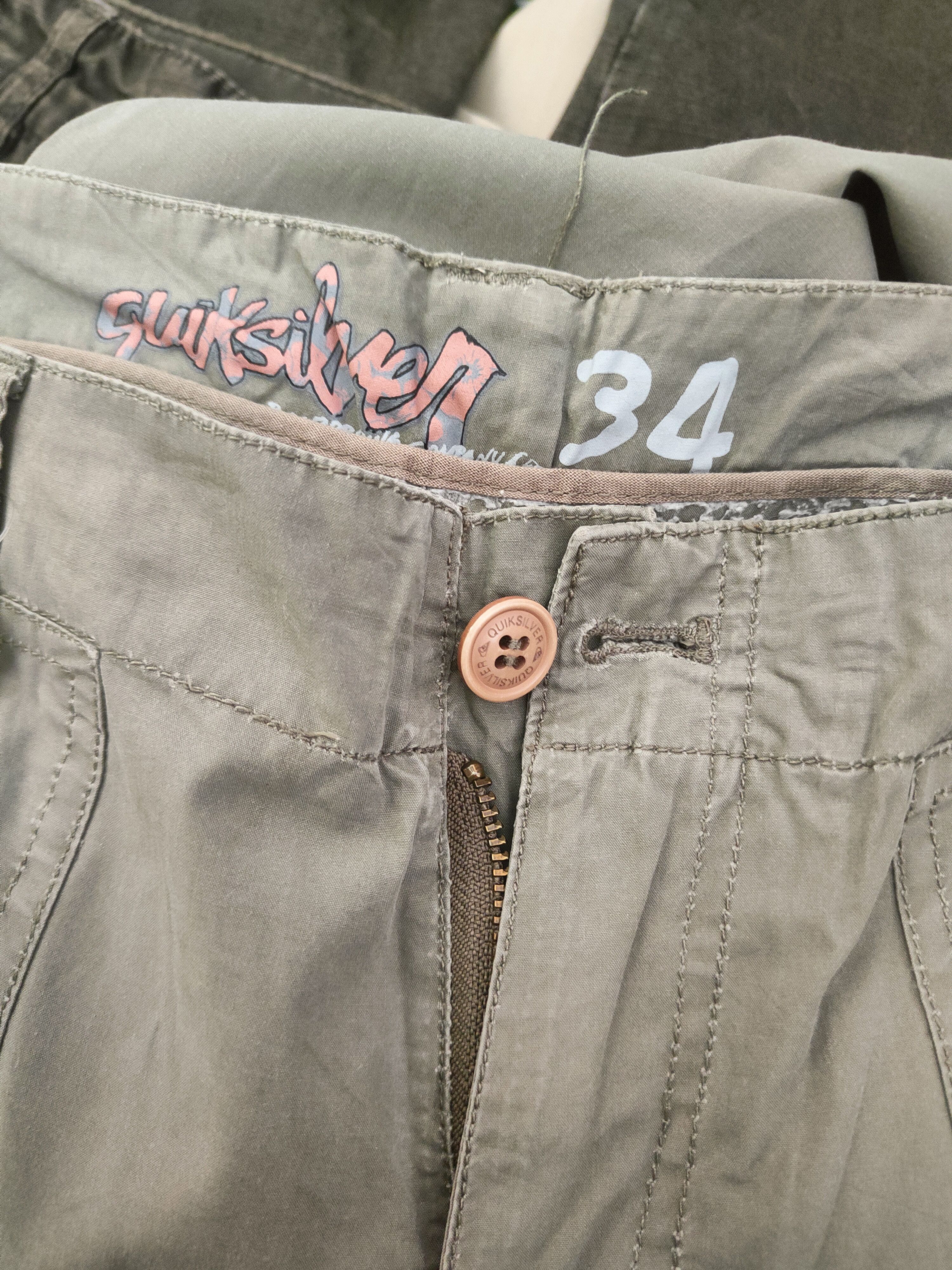 Quiksilver DL Quiksilver Army Green Multipocket Cargo Pants #46-791 Size US 35 - 17 Thumbnail