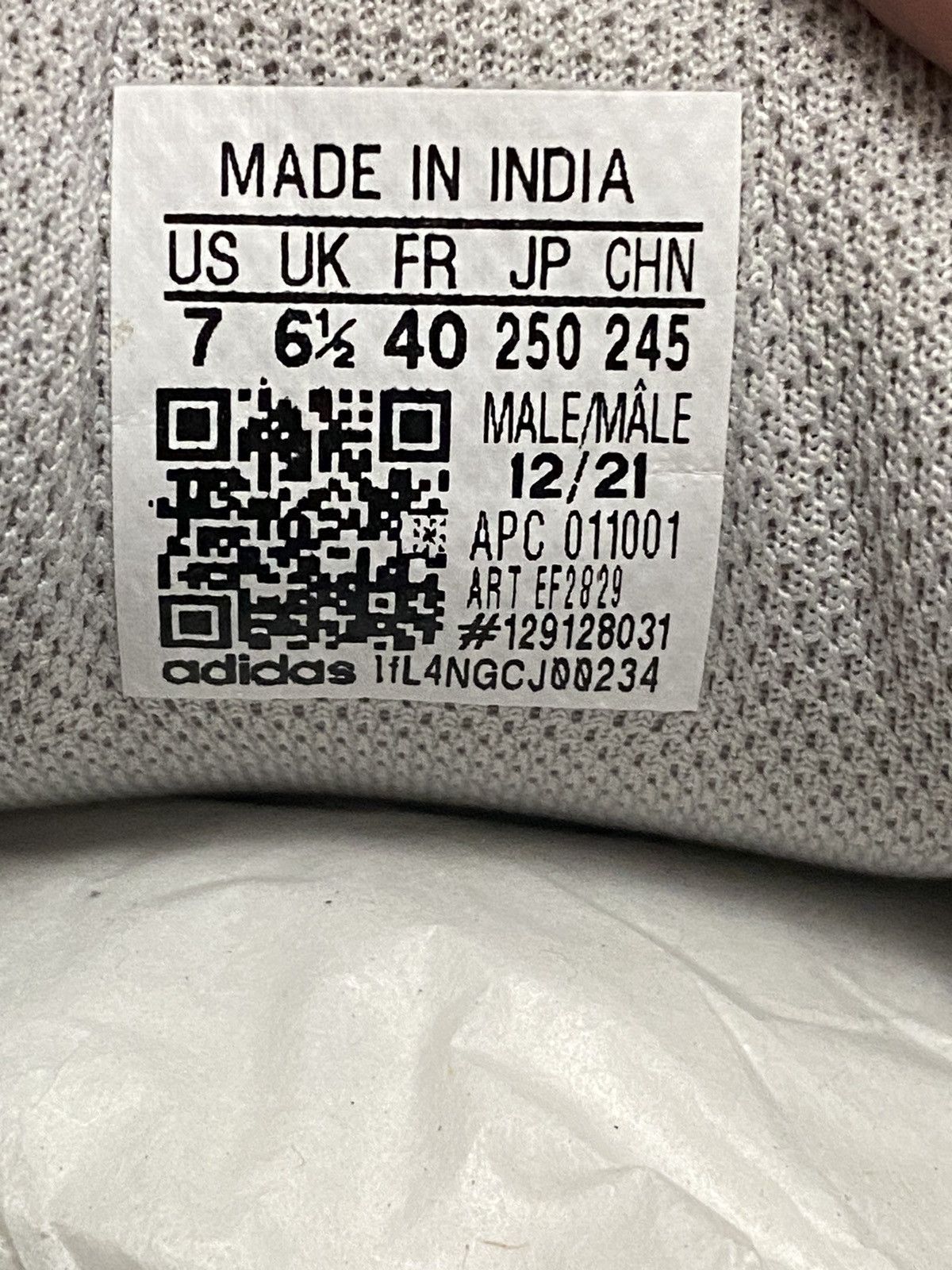 Adidas Size 7 - Adidas Yeezy Boost 700 V2 Static Grey Cream Men’s Size US 7 / EU 40 - 7 Thumbnail