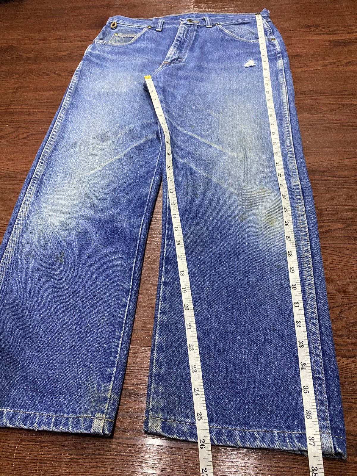 Vintage Vintage Wrangler Rugged USA Blue Wash Ditressed Loose Jeans Size US 32 / EU 48 - 13 Thumbnail