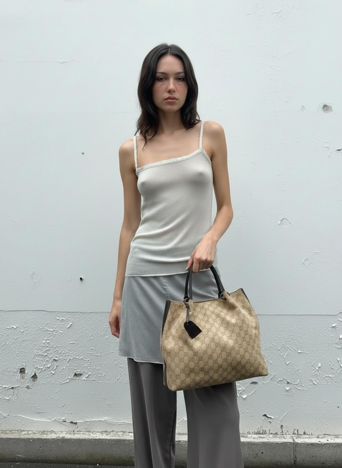 Gucci Gucci - Beige Monogram Canvas Tote Bag with Black Leather Tr Size ONE SIZE - 1 Thumbnail