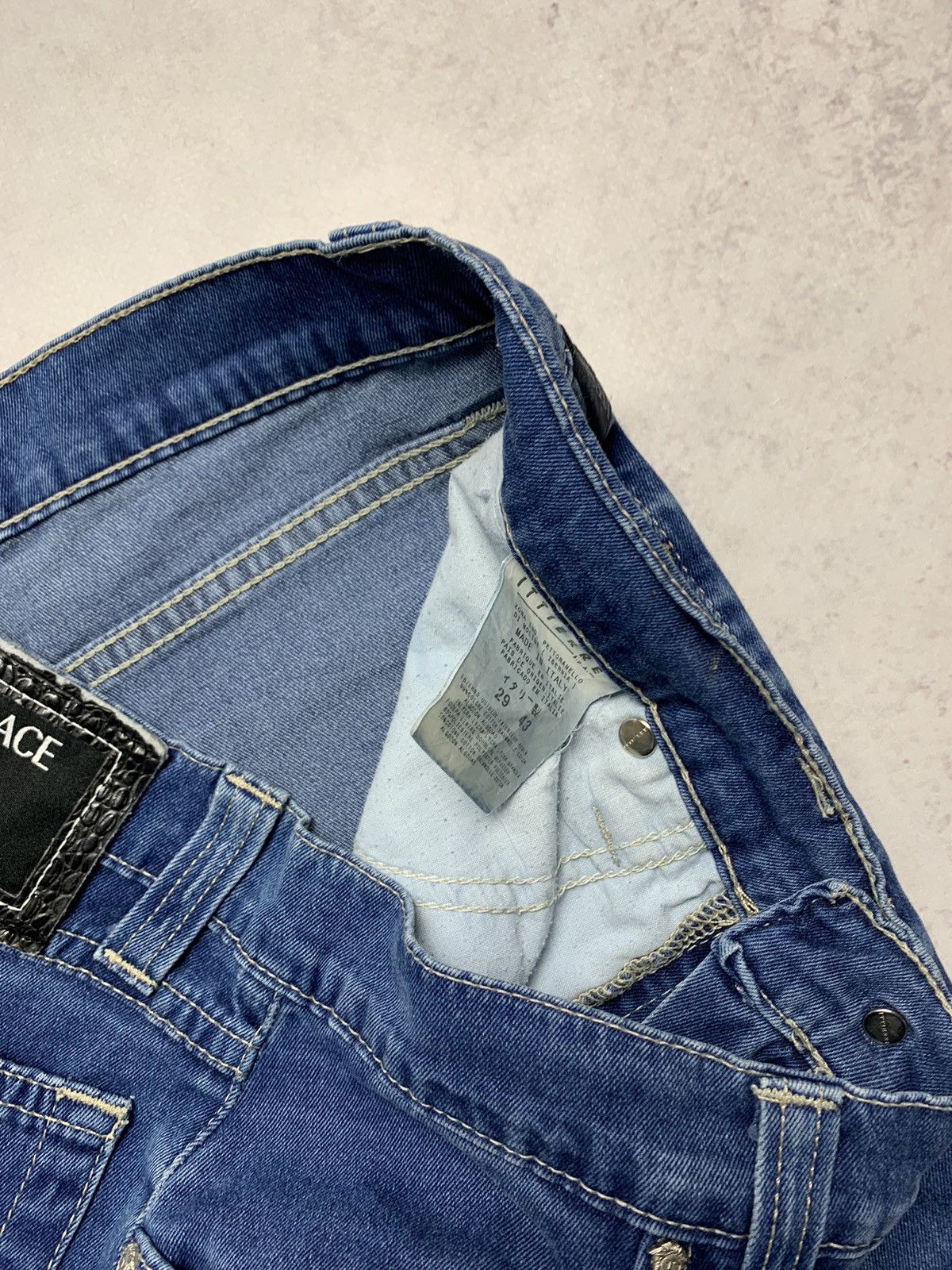 Versace × Vintage Vintage Versace Medusa Baggy Jeans Y2K 31 Size US 31 - 8 Thumbnail