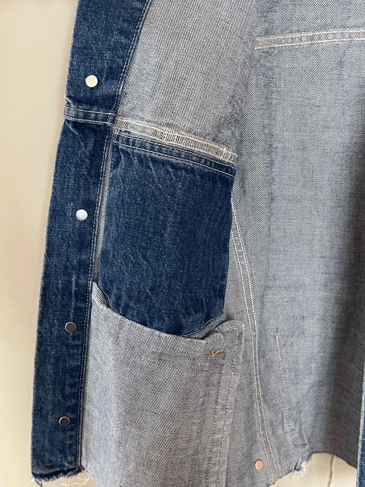 Helmut Lang Helmut Lang Distressed Denim Jacket Size US XS / EU 42 / 0 - 5 Thumbnail