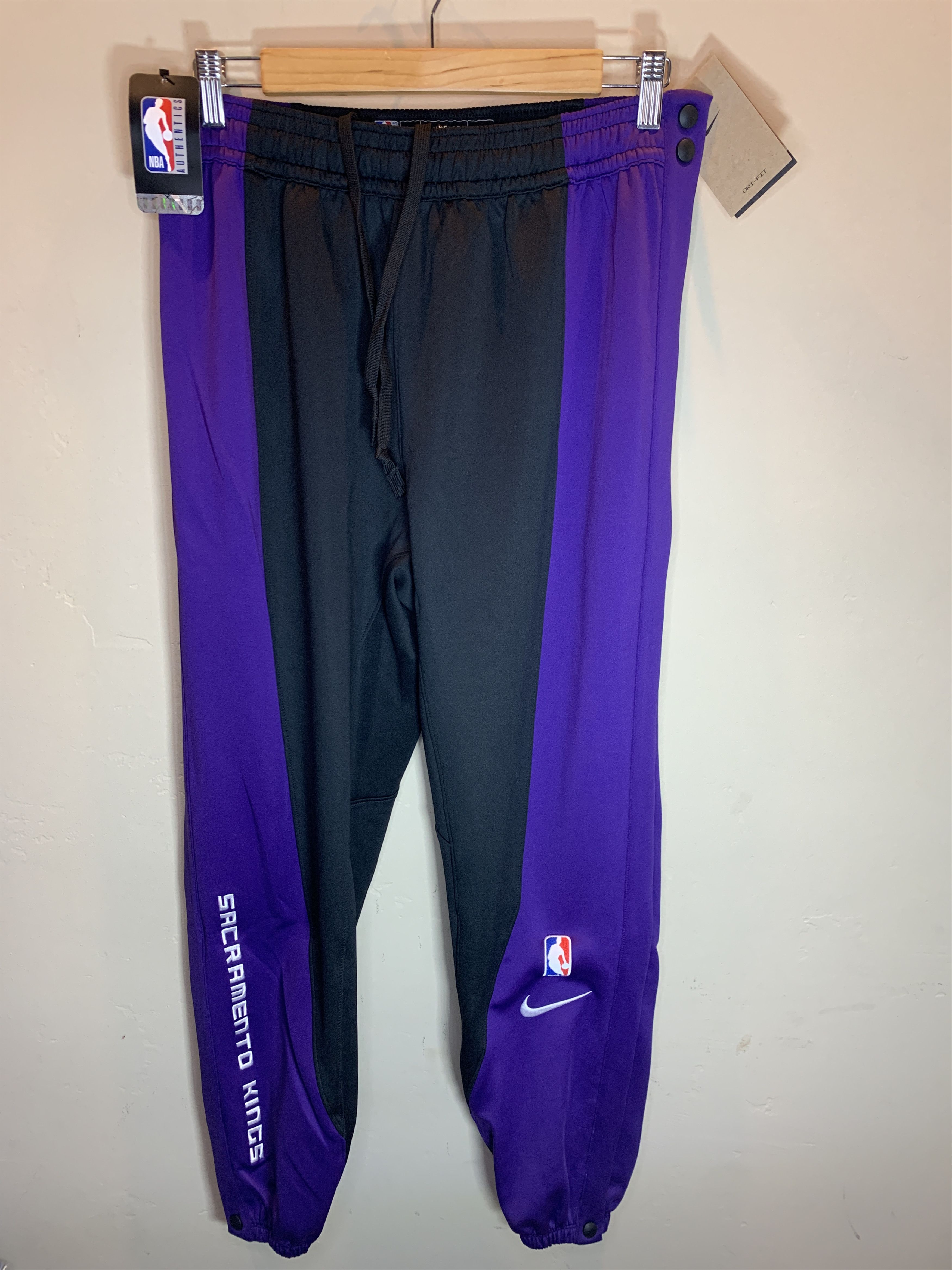 Nike *RARE* New Sacramento Kings Team Issue Nike Tear-Away Pants Size US 32 / EU 48 - 1 Thumbnail