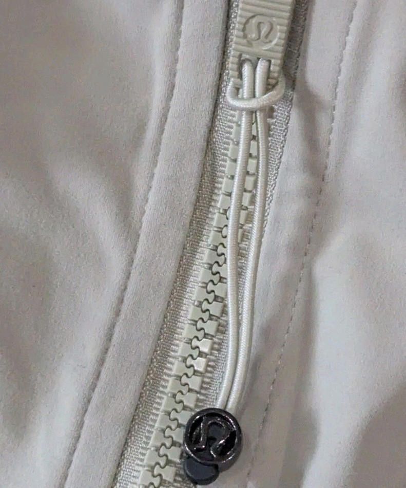 Lululemon BRAND NEW Lululemon Define Jacket Nulu. Size 4. Nomad Size S / US 4 / IT 40 - 5 Thumbnail