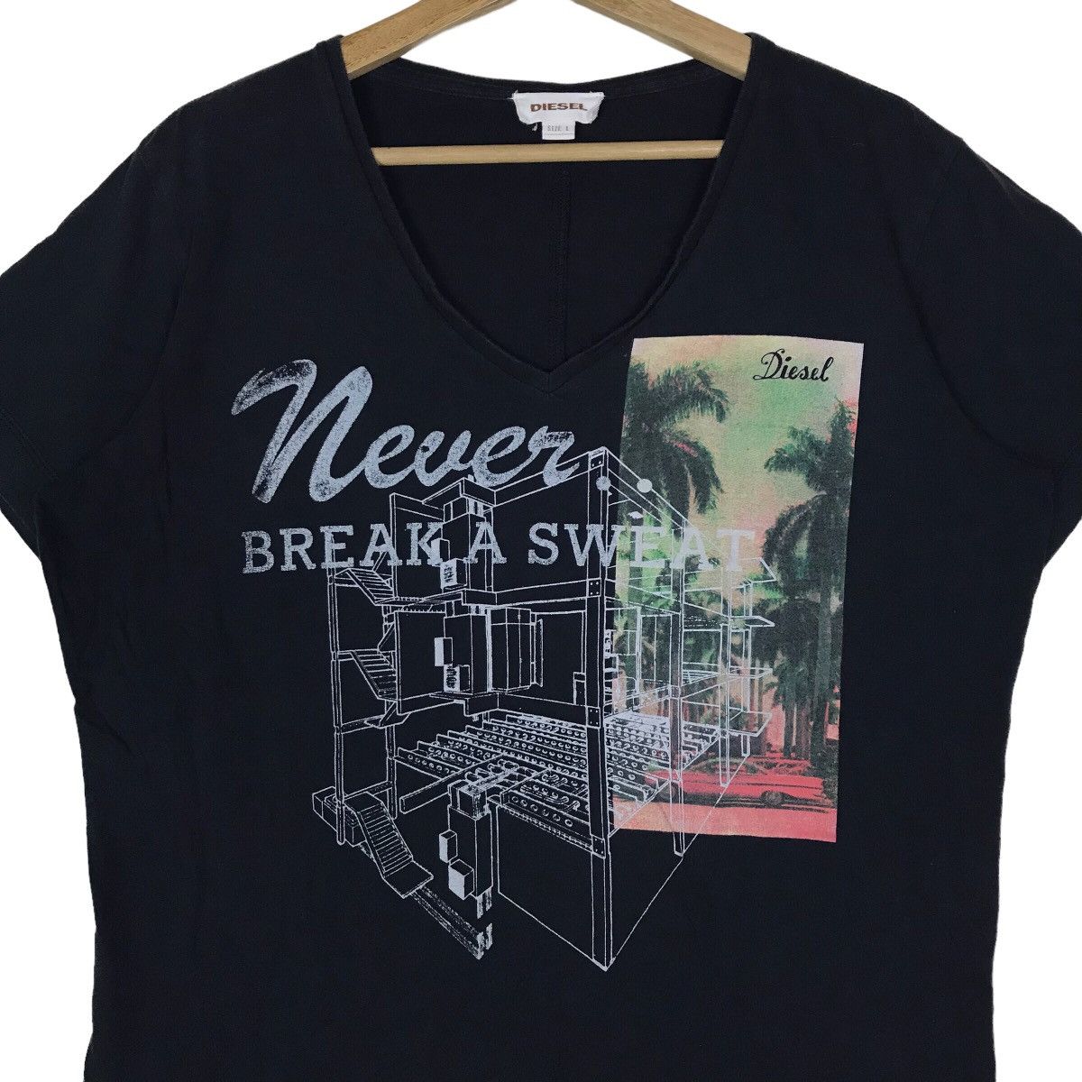 Diesel Vintage Diesel Pop Art Vneck Shirt Size US L / EU 52-54 / 3 - 2 Thumbnail