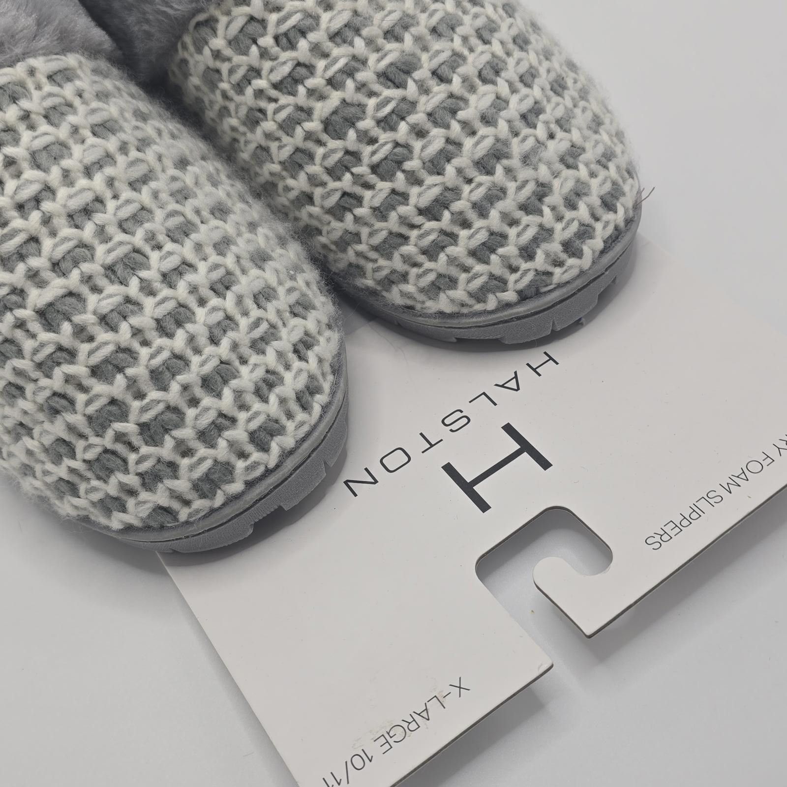 Halston III Halston Cozy Memory Foam Slippers - Grey & White Size US 7.5 / IT 37.5 - 1 Thumbnail