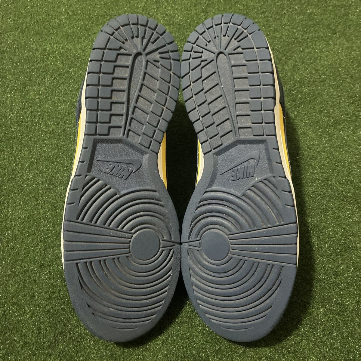 Nike Size 10 - Nike Dunk Low Michigan 2021 Size US 10 / EU 43 - 6 Thumbnail