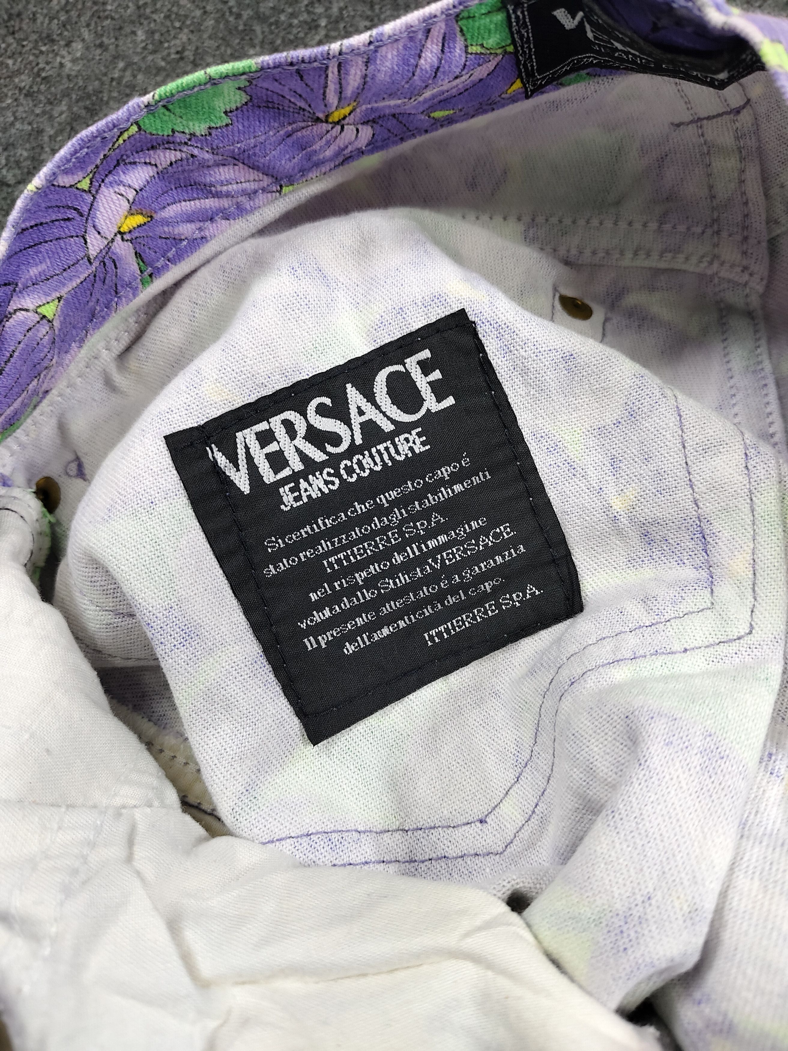 Versace Jeans Couture 90s Versace JC- Archive AOP Florals Print Classic Cut Jeans Size 30" / US 8 / IT 44 - 8 Thumbnail